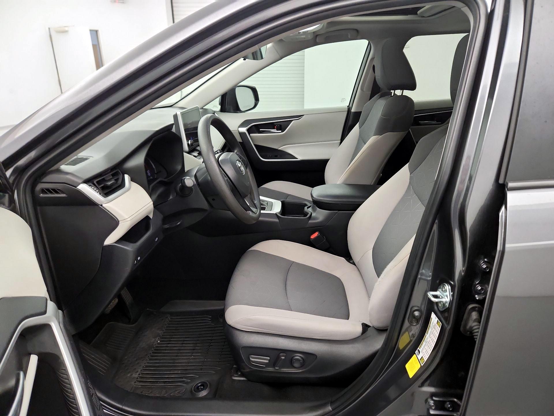 Thumbnail: 2023 Toyota RAV4 - 9