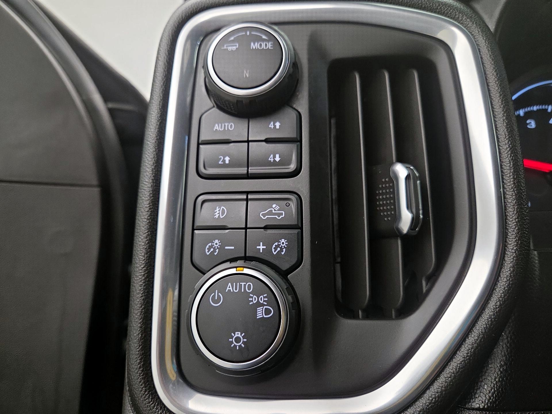 Thumbnail: 2021 Chevrolet Silverado 1500 - 13