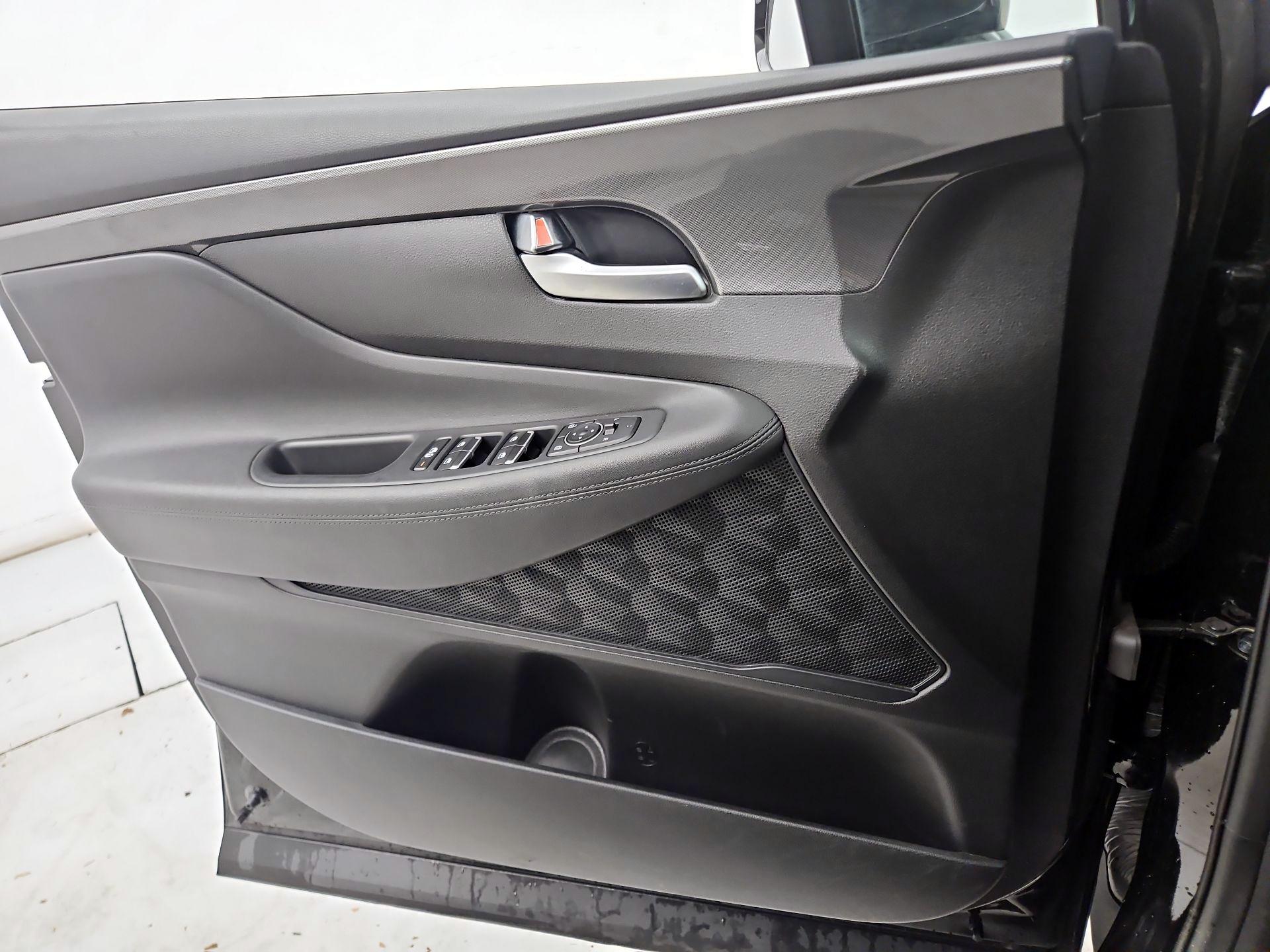 Thumbnail: 2023 Hyundai Santa Fe - 12