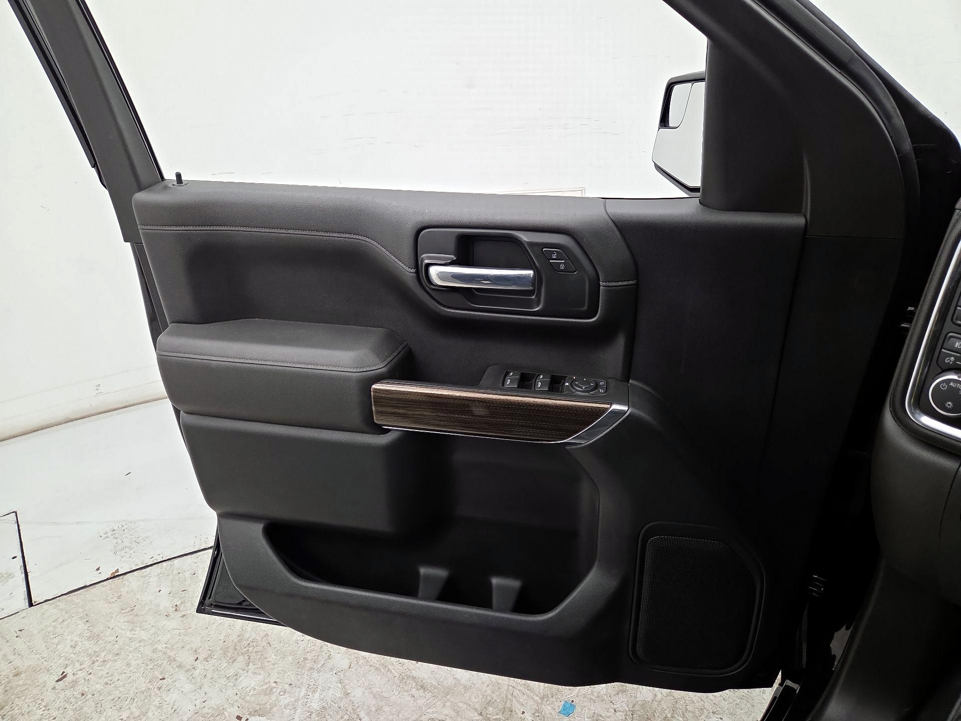 Thumbnail: 2021 Chevrolet Silverado 1500 - 12