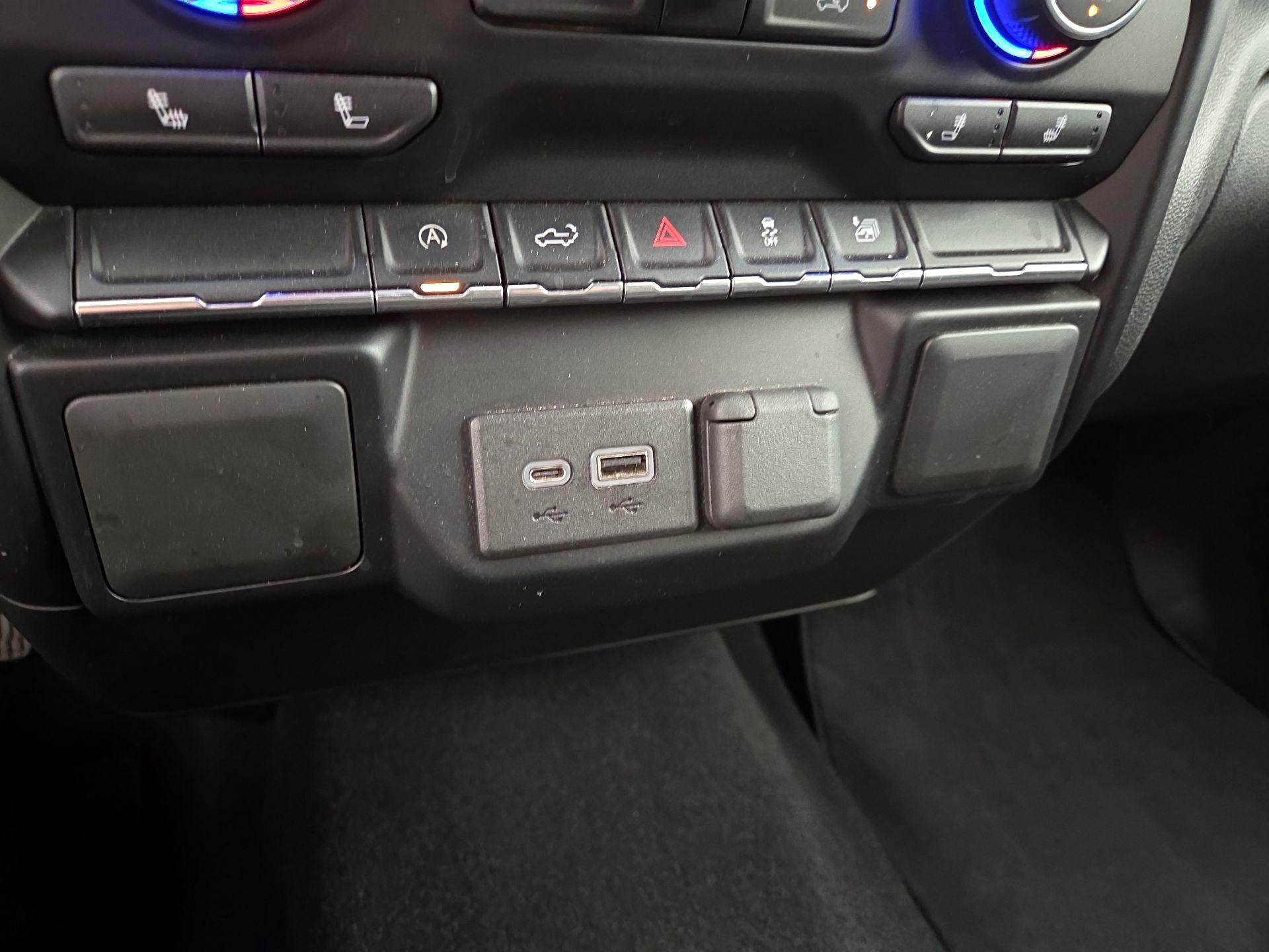 Thumbnail: 2021 Chevrolet Silverado 1500 - 17