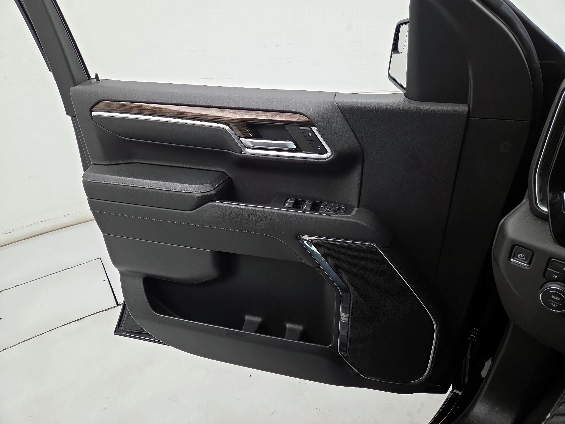 Thumbnail: 2023 Chevrolet Silverado 1500 - 12