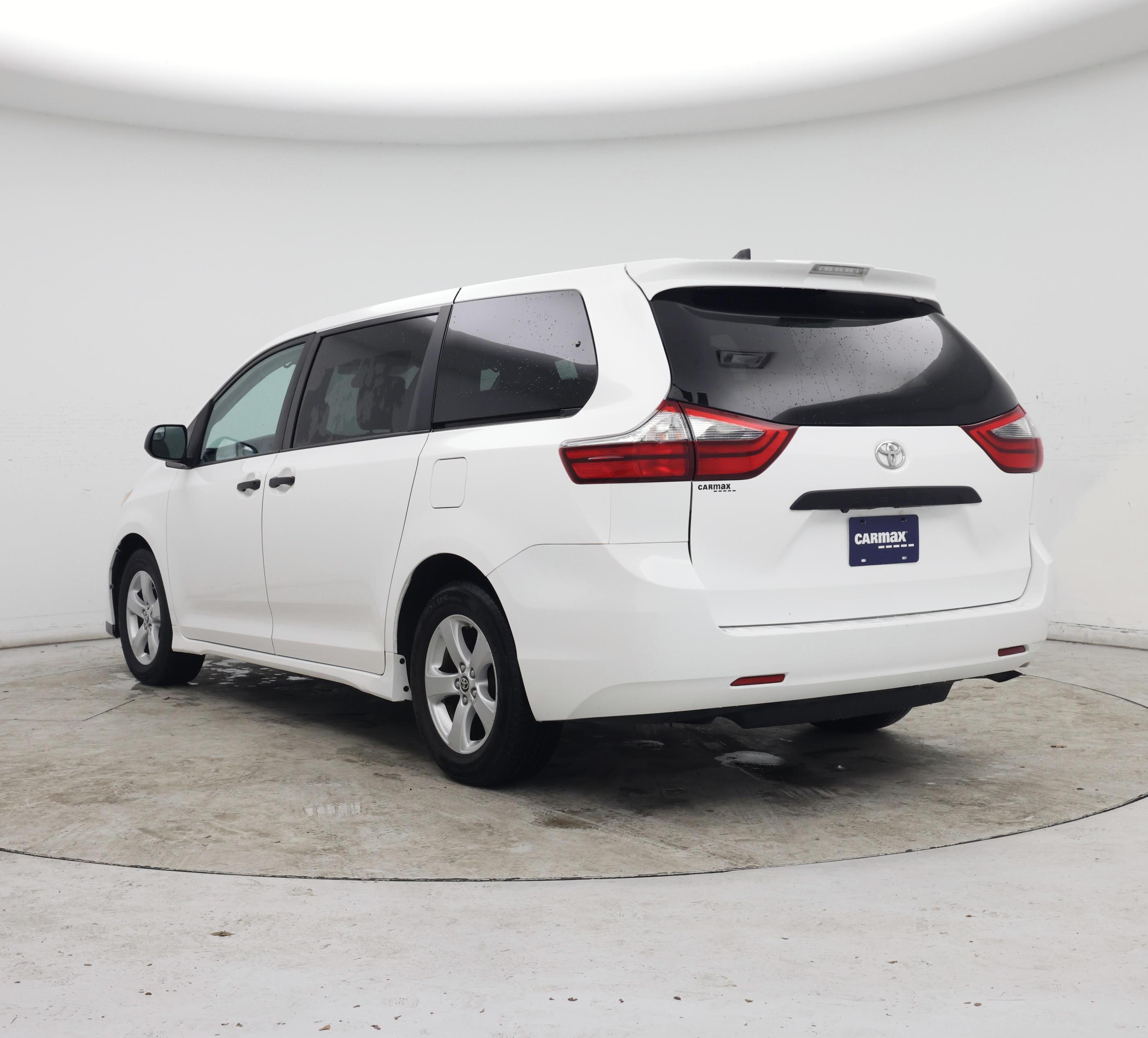 Thumbnail: 2020 Toyota Sienna - 2
