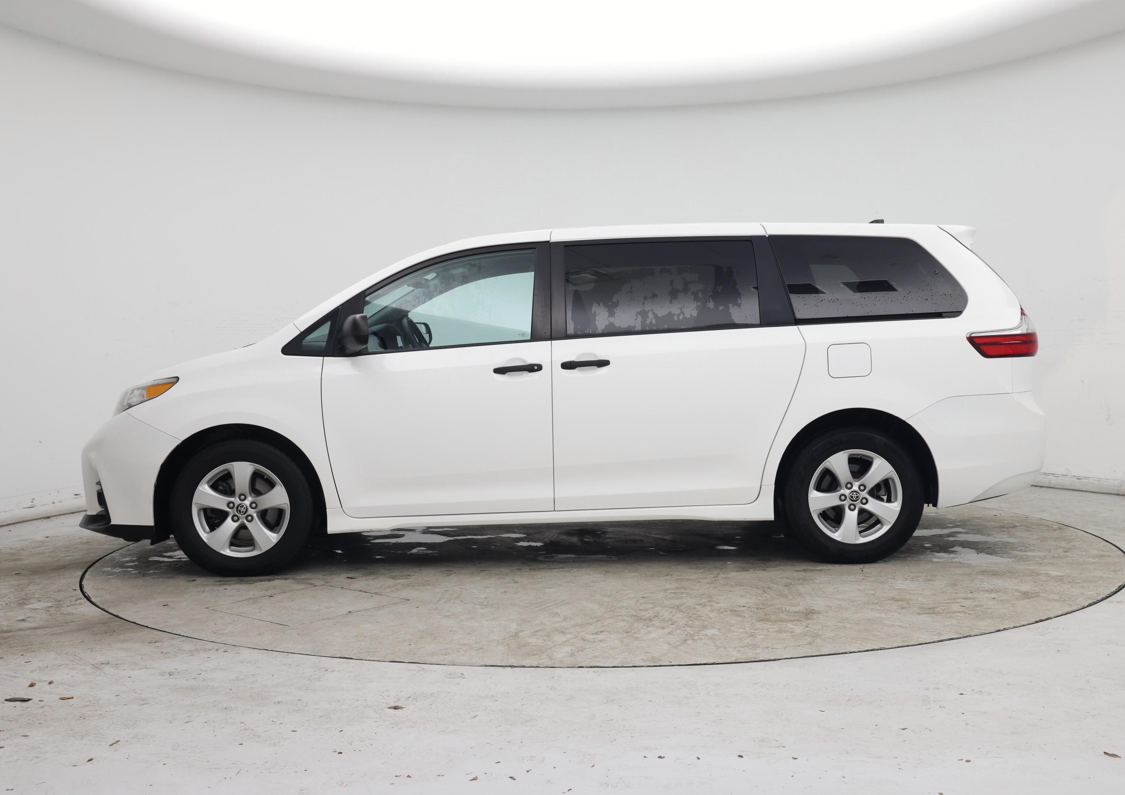 Thumbnail: 2020 Toyota Sienna - 3