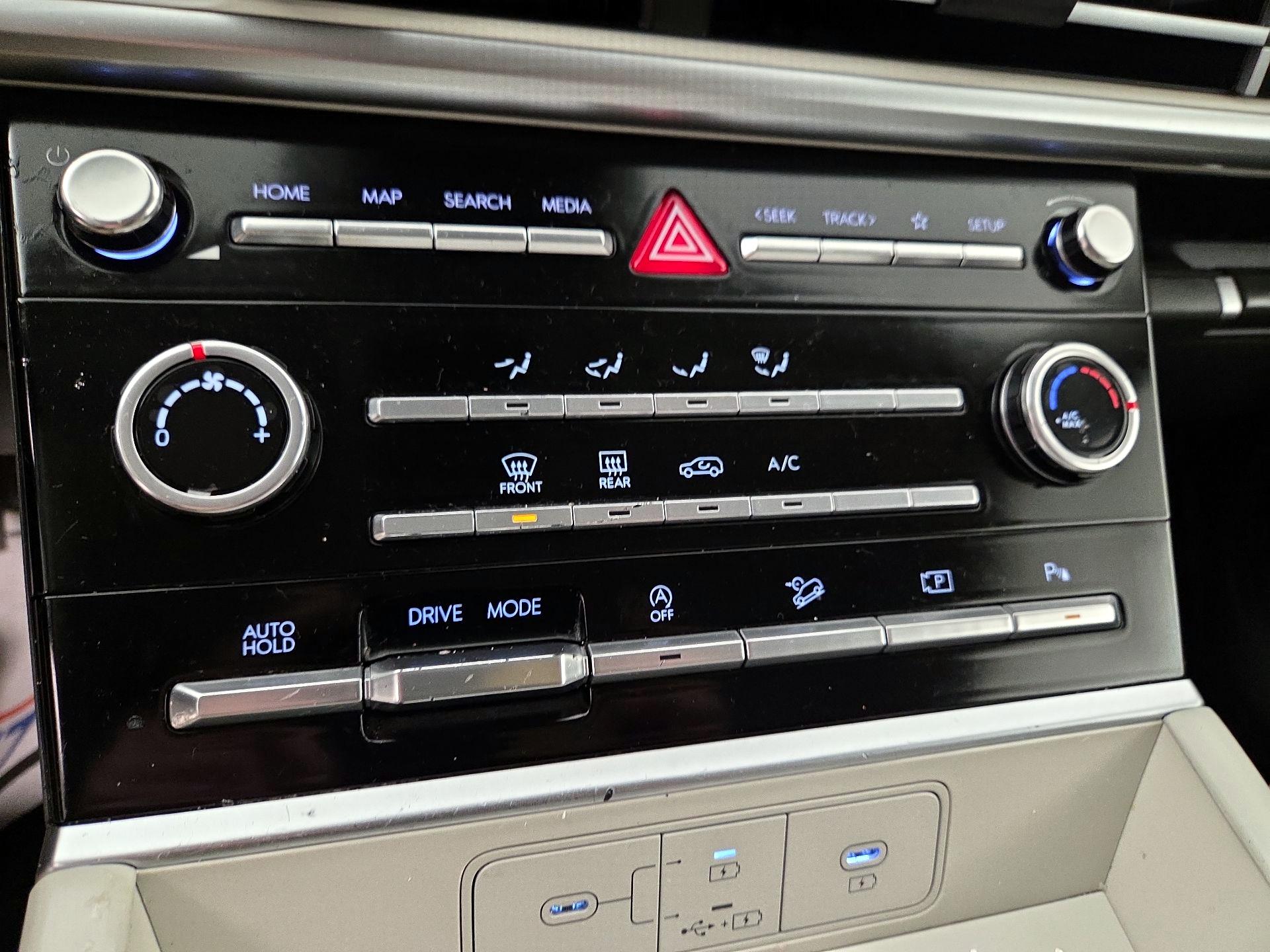 Thumbnail: 2025 Hyundai Santa Fe - 16