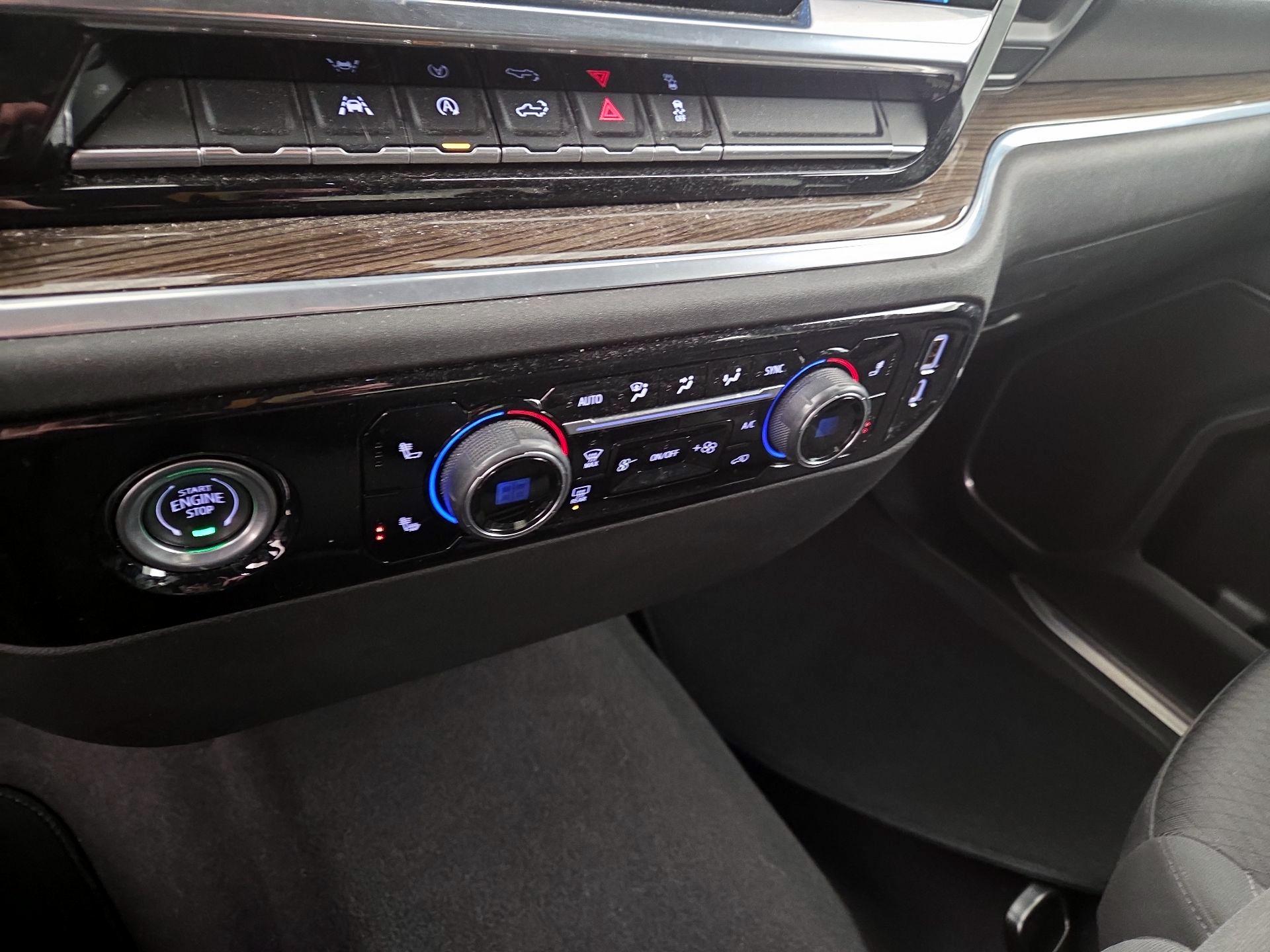 Thumbnail: 2022 Chevrolet Silverado 1500 - 16