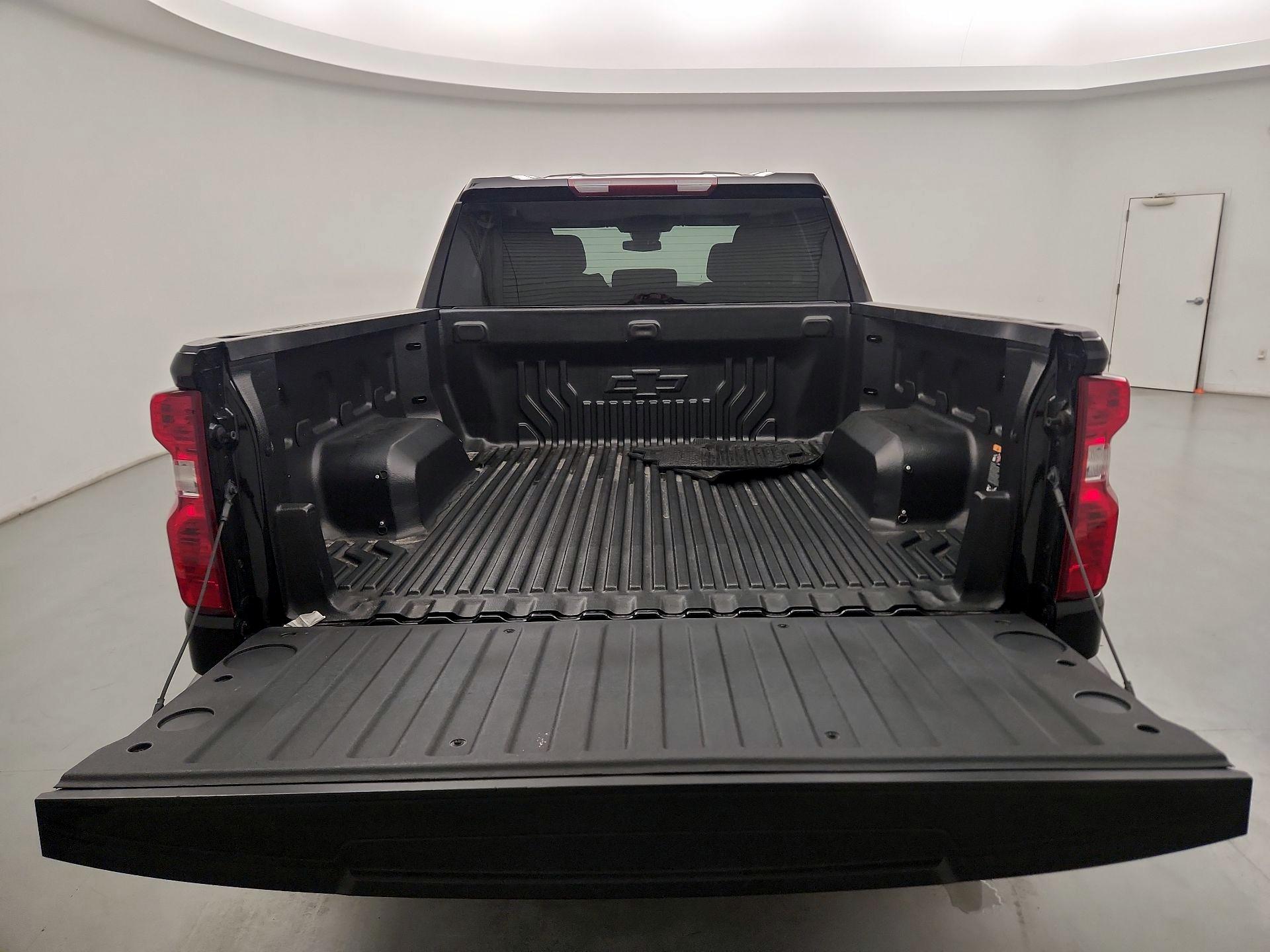 Thumbnail: 2023 Chevrolet Silverado 1500 - 18
