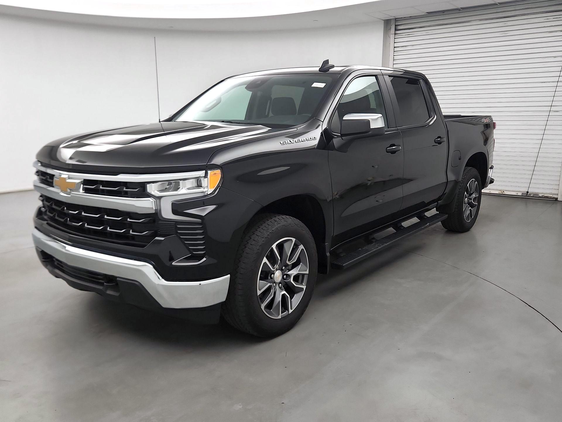 Thumbnail: 2023 Chevrolet Silverado 1500 - 3