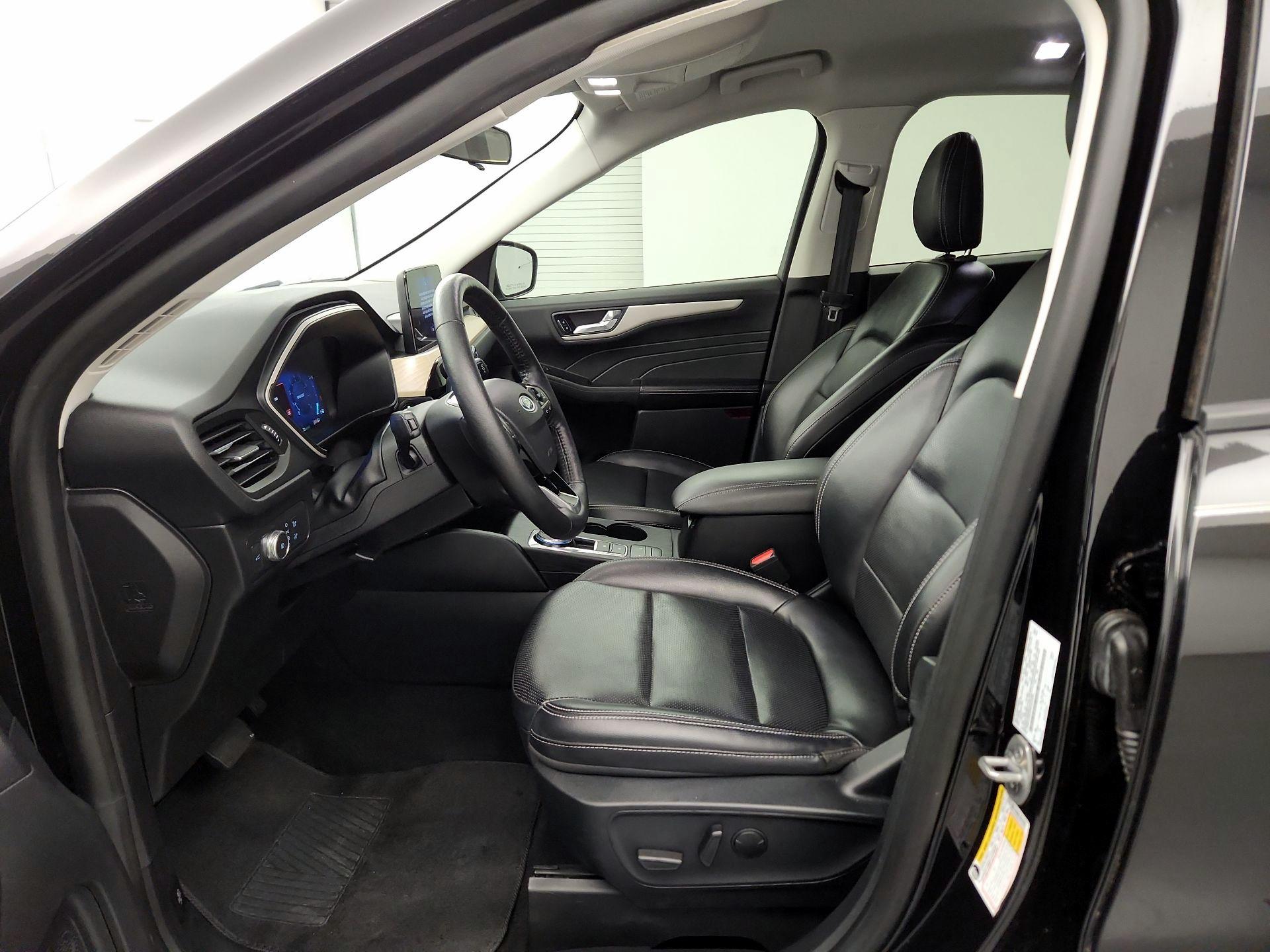 Thumbnail: 2021 Ford Escape - 9