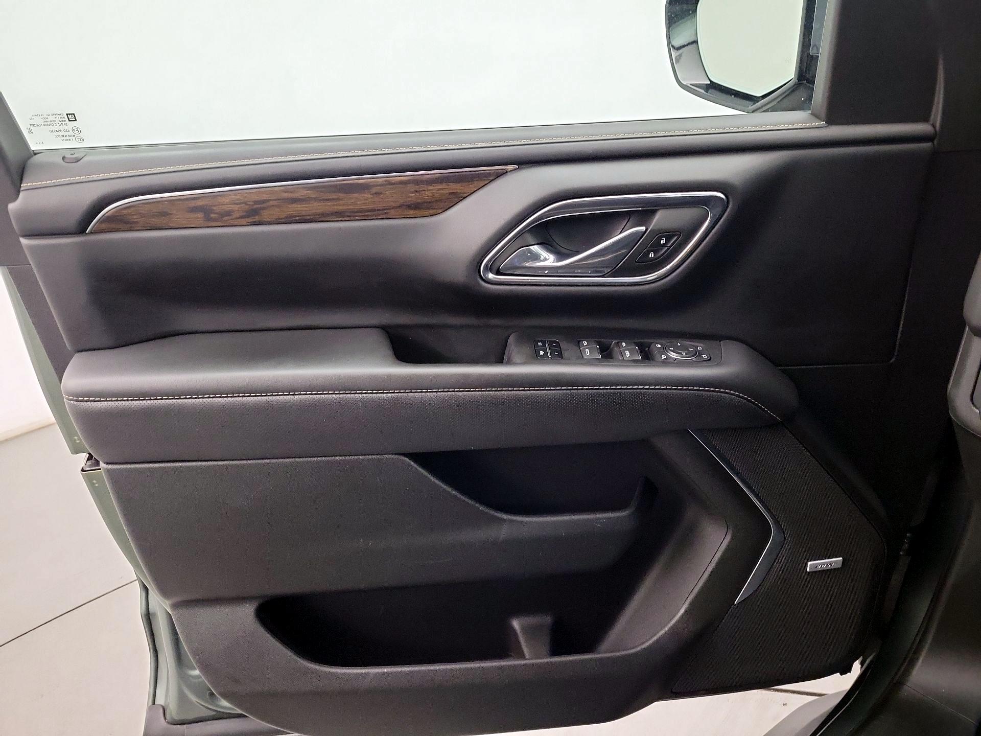 Thumbnail: 2023 Chevrolet Suburban - 12