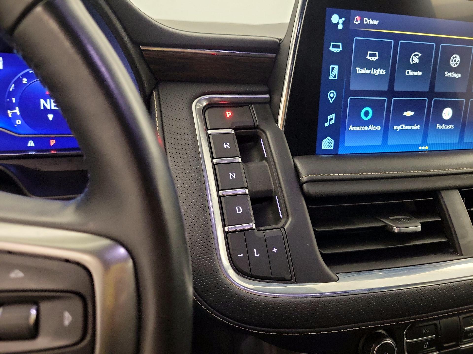 Thumbnail: 2023 Chevrolet Suburban - 17