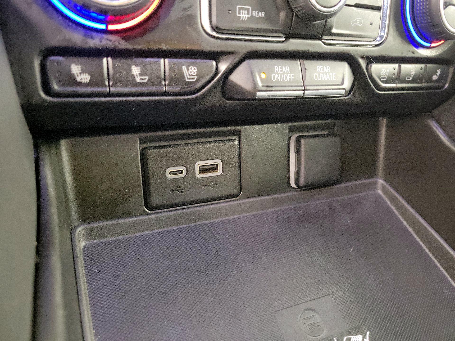 Thumbnail: 2023 Chevrolet Suburban - 18