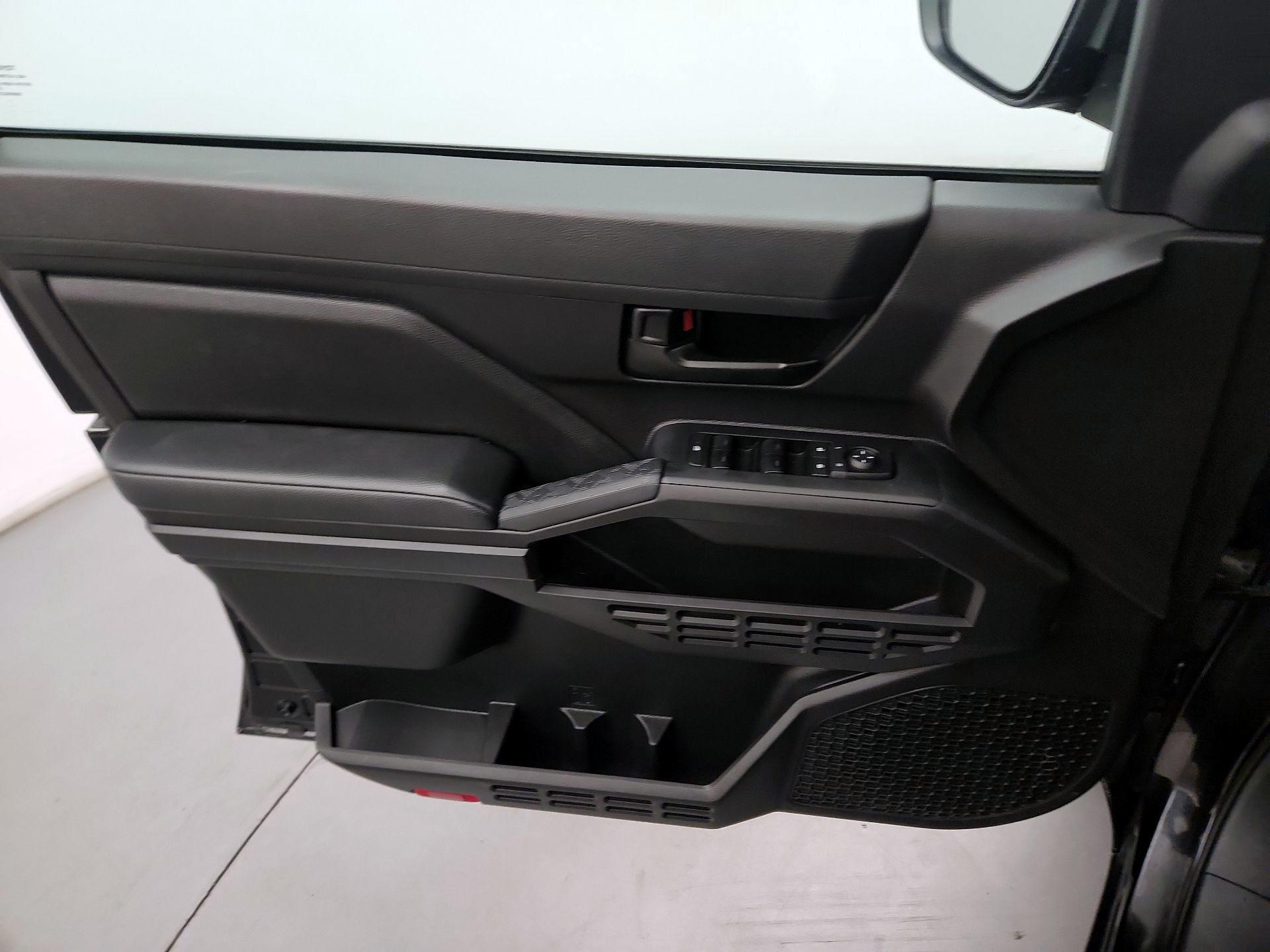 Thumbnail: 2024 Toyota Tacoma - 10