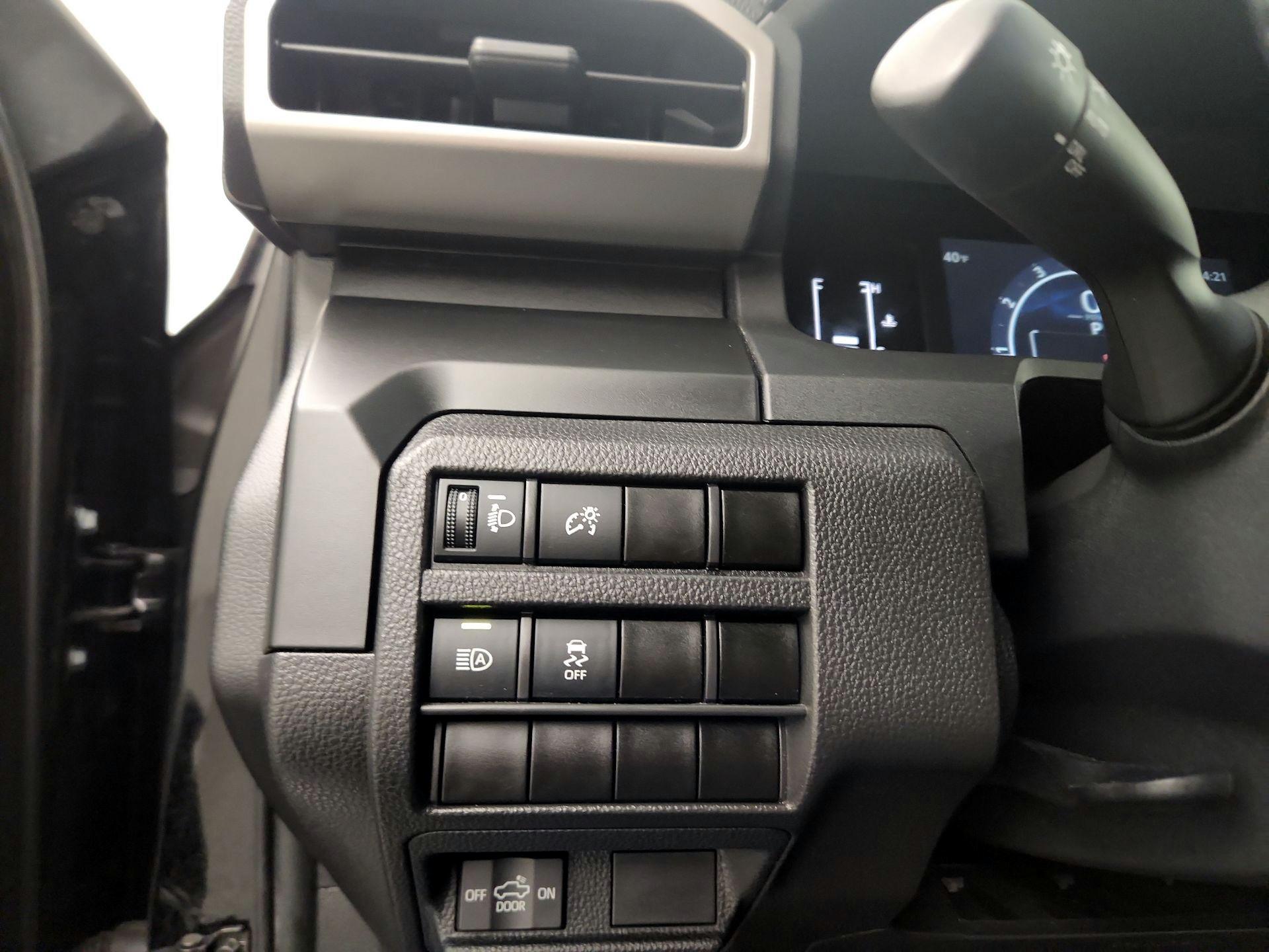 Thumbnail: 2024 Toyota Tacoma - 11