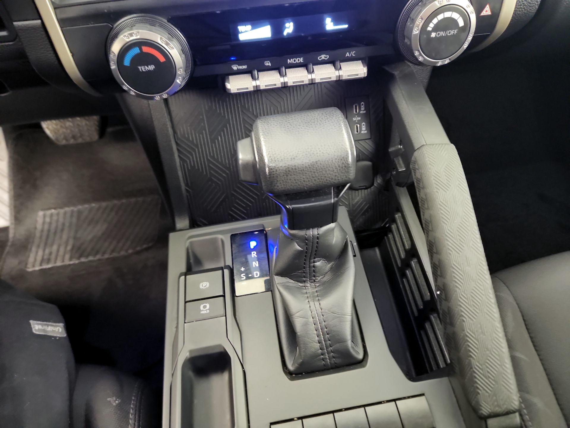 Thumbnail: 2024 Toyota Tacoma - 15