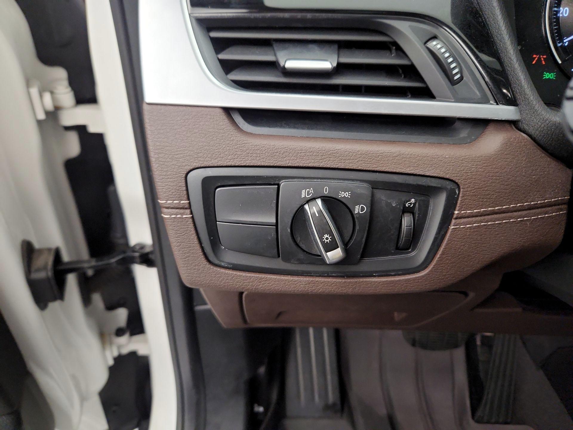 Thumbnail: 2022 BMW X1 - 13