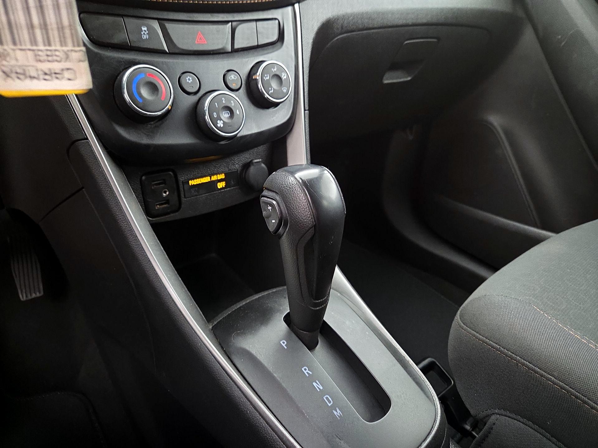 Thumbnail: 2020 Chevrolet Trax - 17