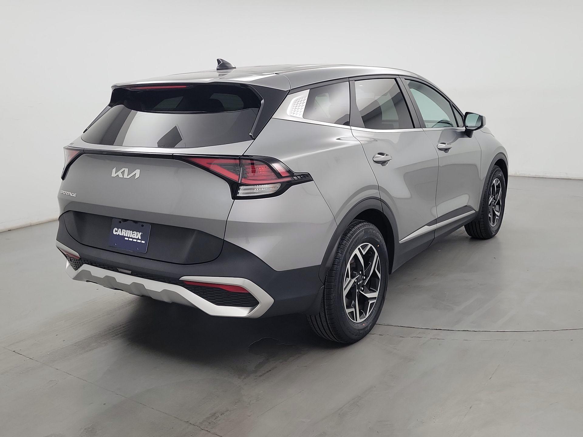 Thumbnail: 2023 Kia Sportage - 5