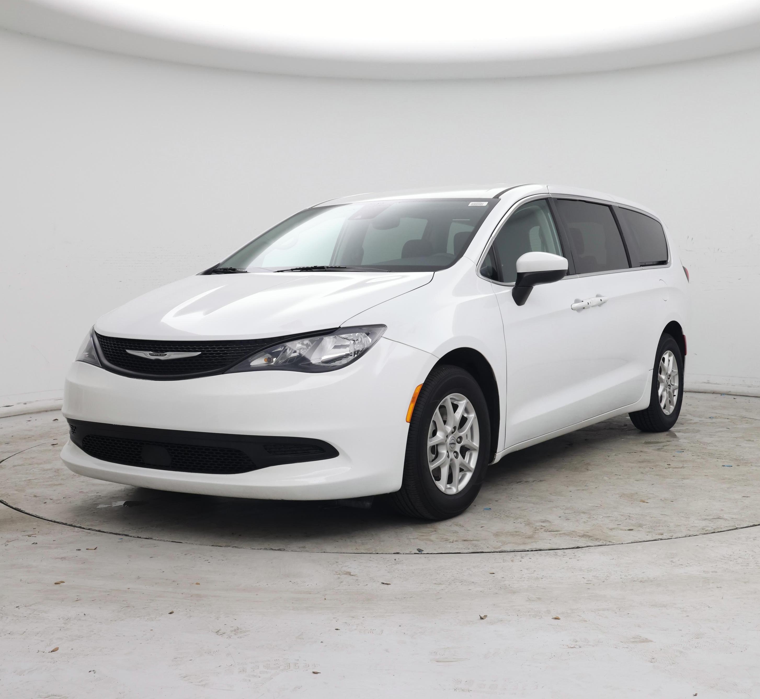 Thumbnail: 2023 Chrysler Voyager - 4