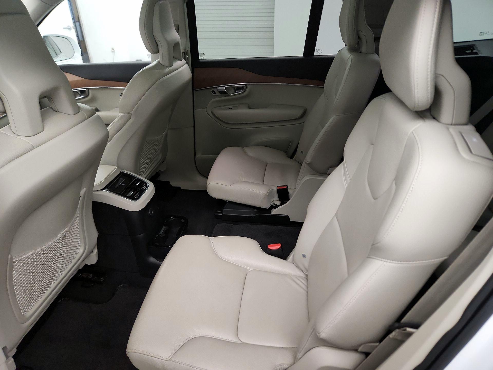 Thumbnail: 2022 Volvo XC90 - 19