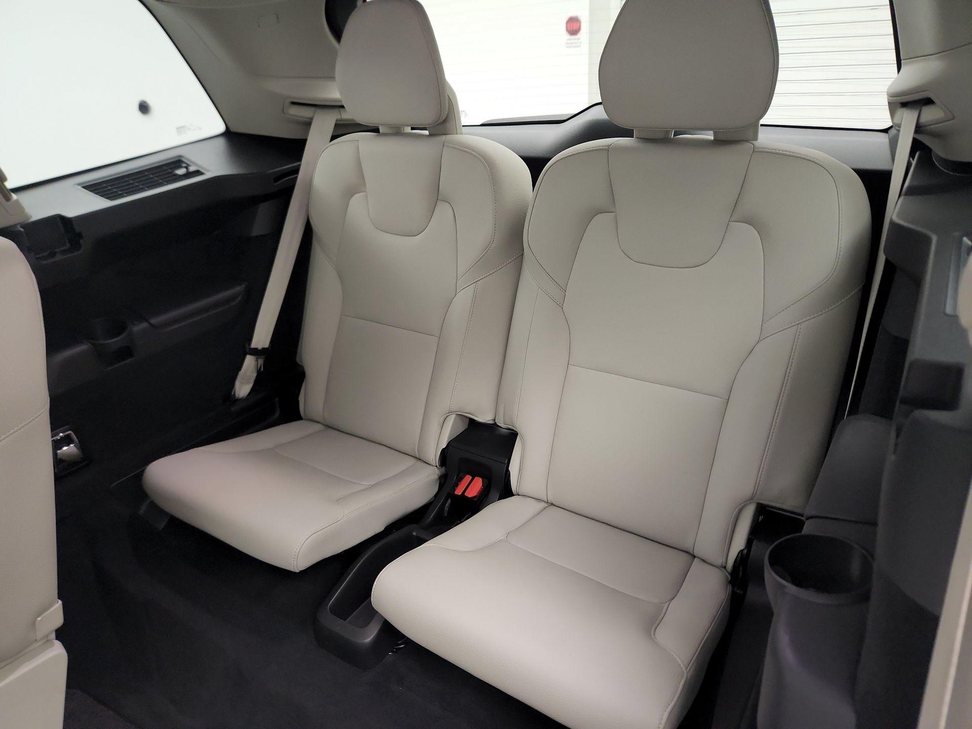 Thumbnail: 2022 Volvo XC90 - 20