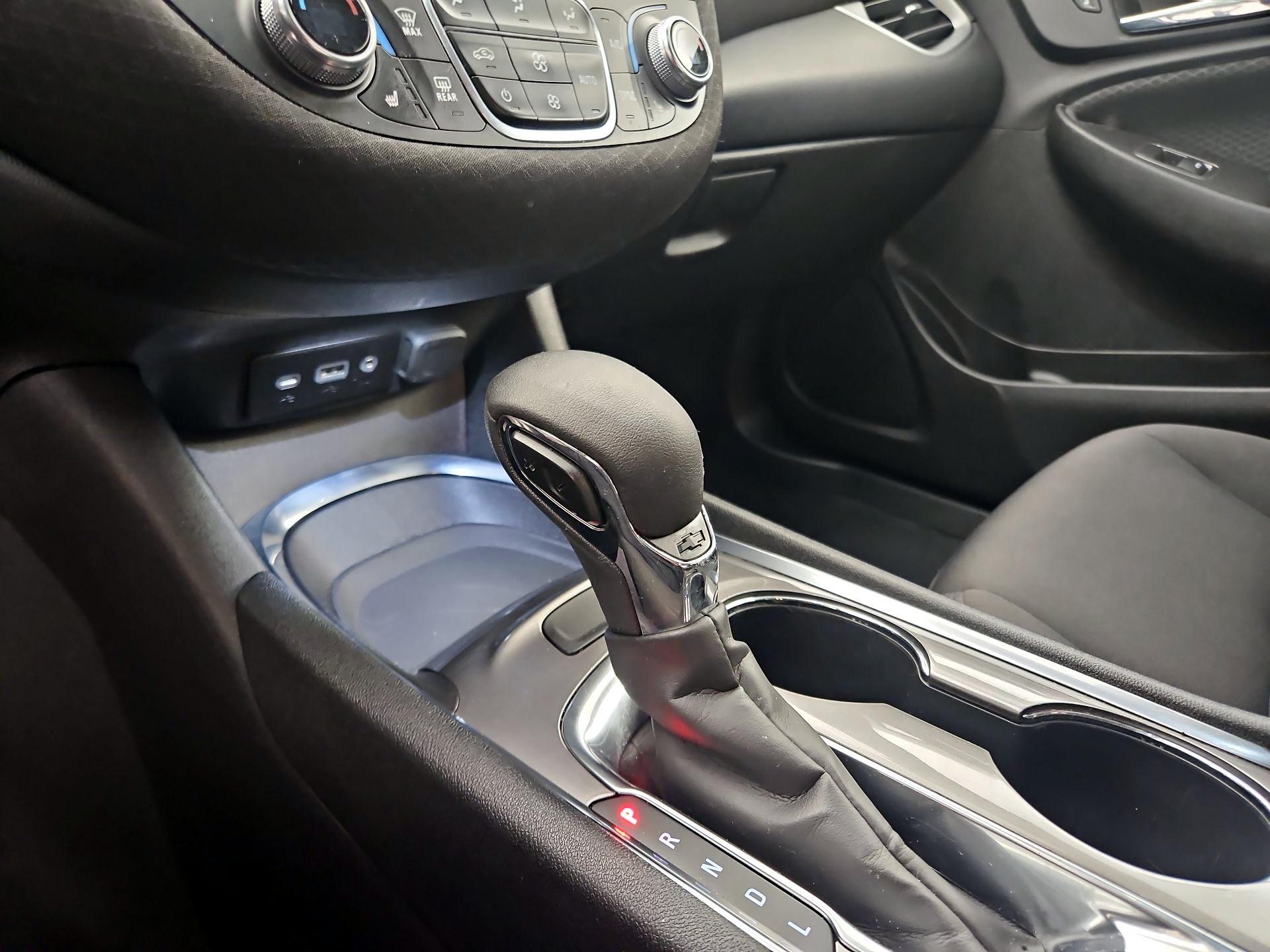 Thumbnail: 2023 Chevrolet Malibu - 17