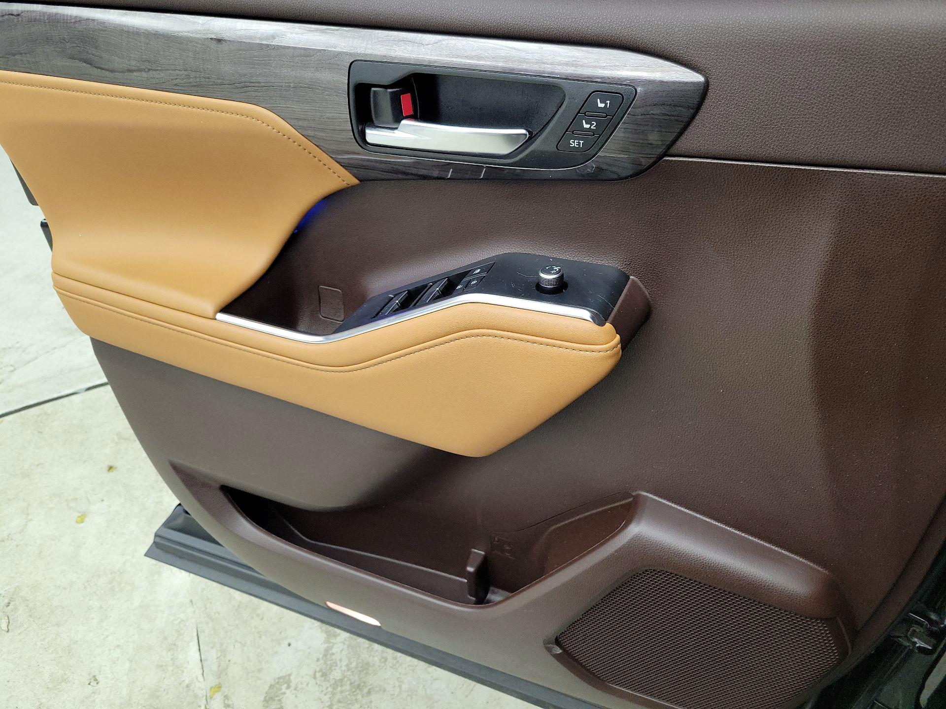 Thumbnail: 2022 Toyota Highlander - 12