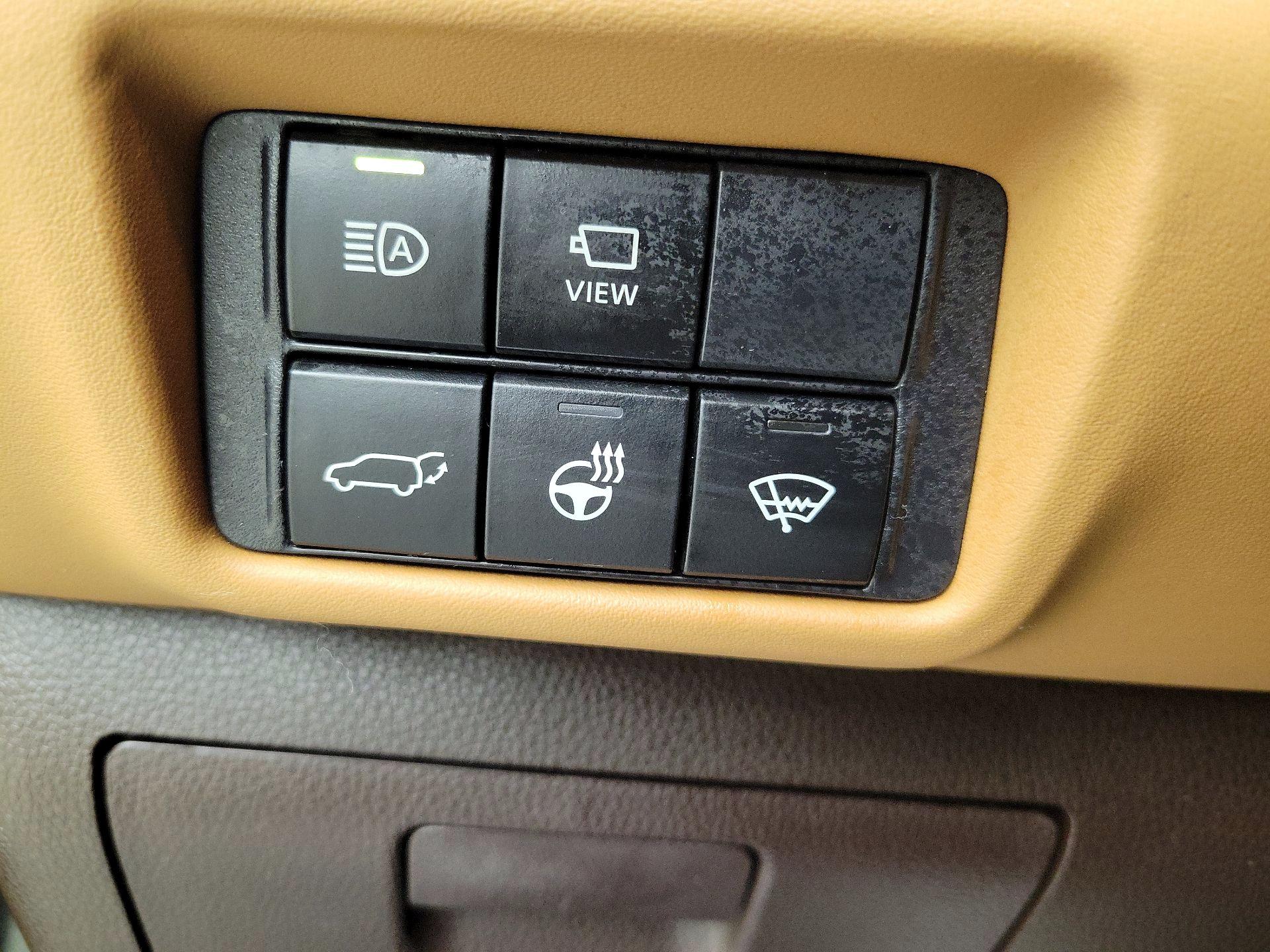 Thumbnail: 2022 Toyota Highlander - 13