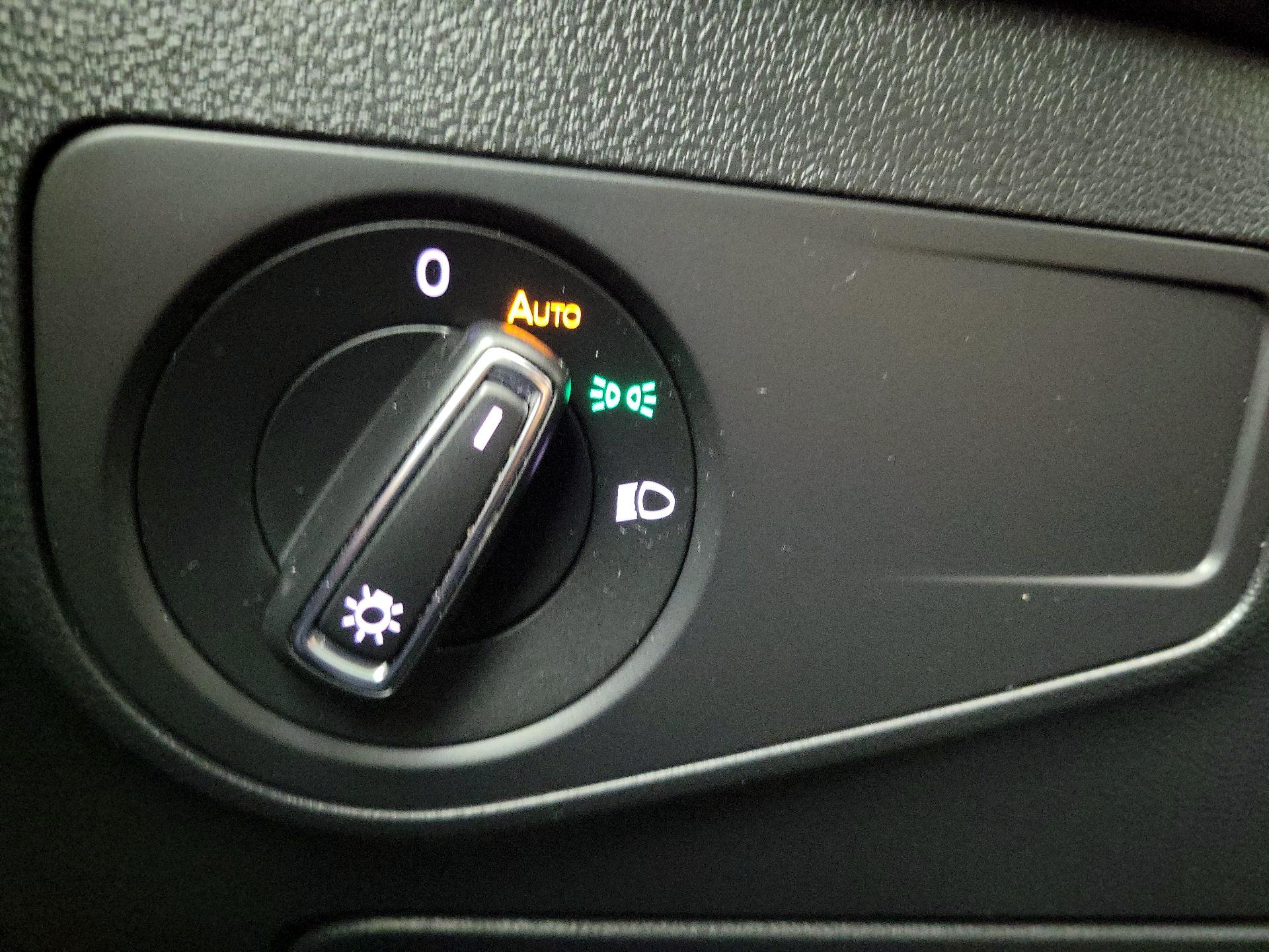 Thumbnail: 2022 Volkswagen Tiguan - 13