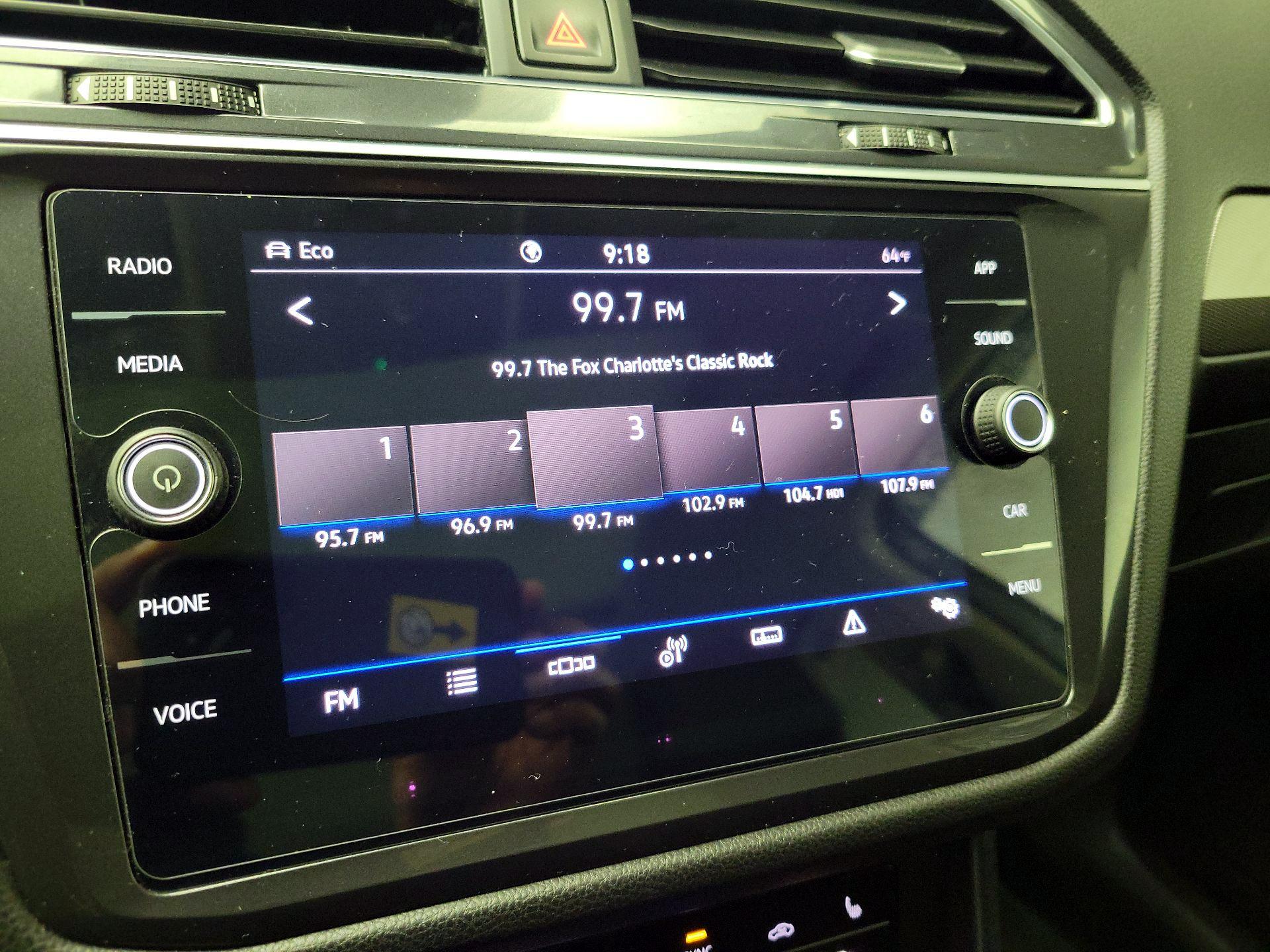 Thumbnail: 2022 Volkswagen Tiguan - 15