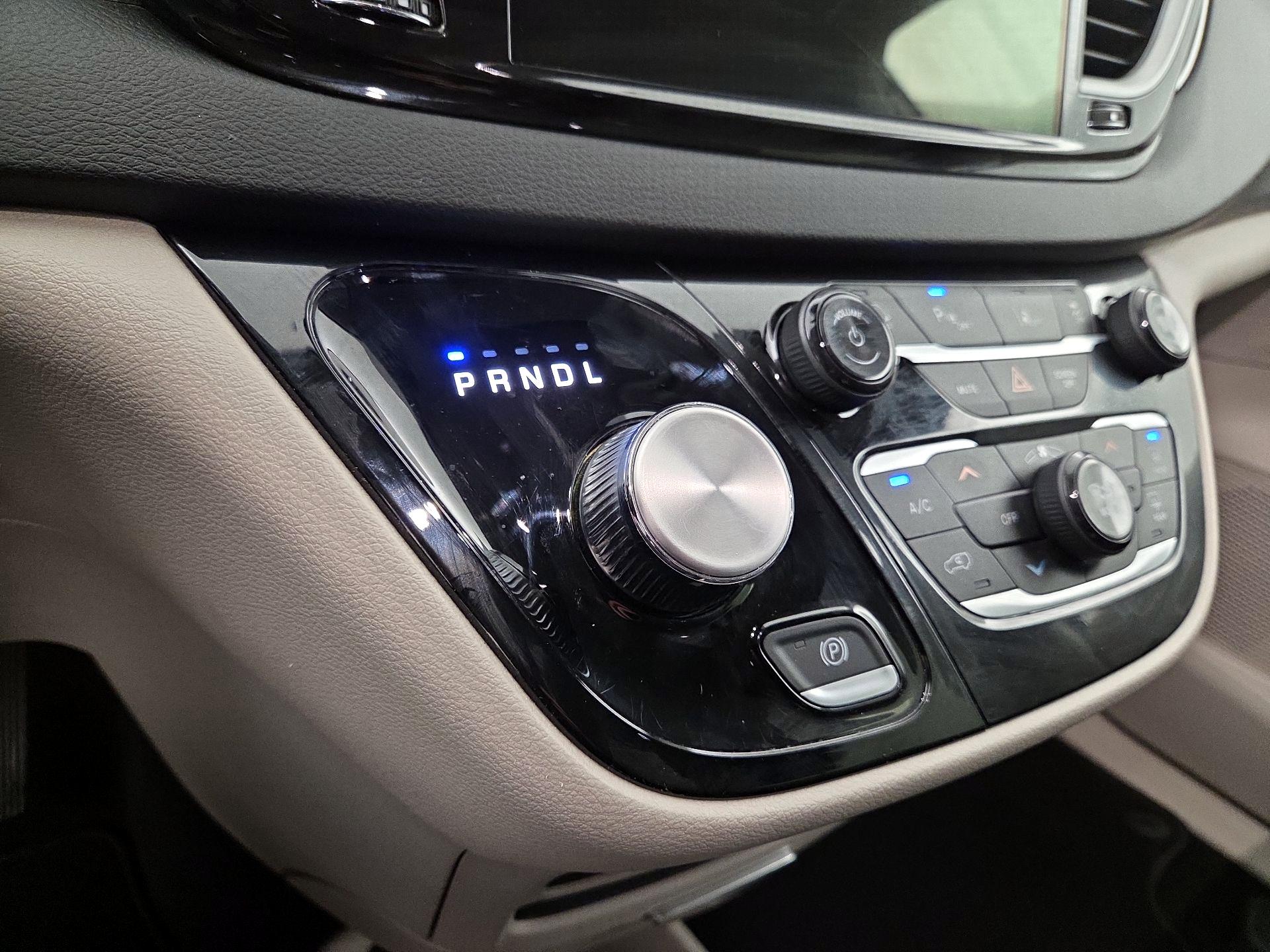 Thumbnail: 2024 Chrysler Pacifica - 17