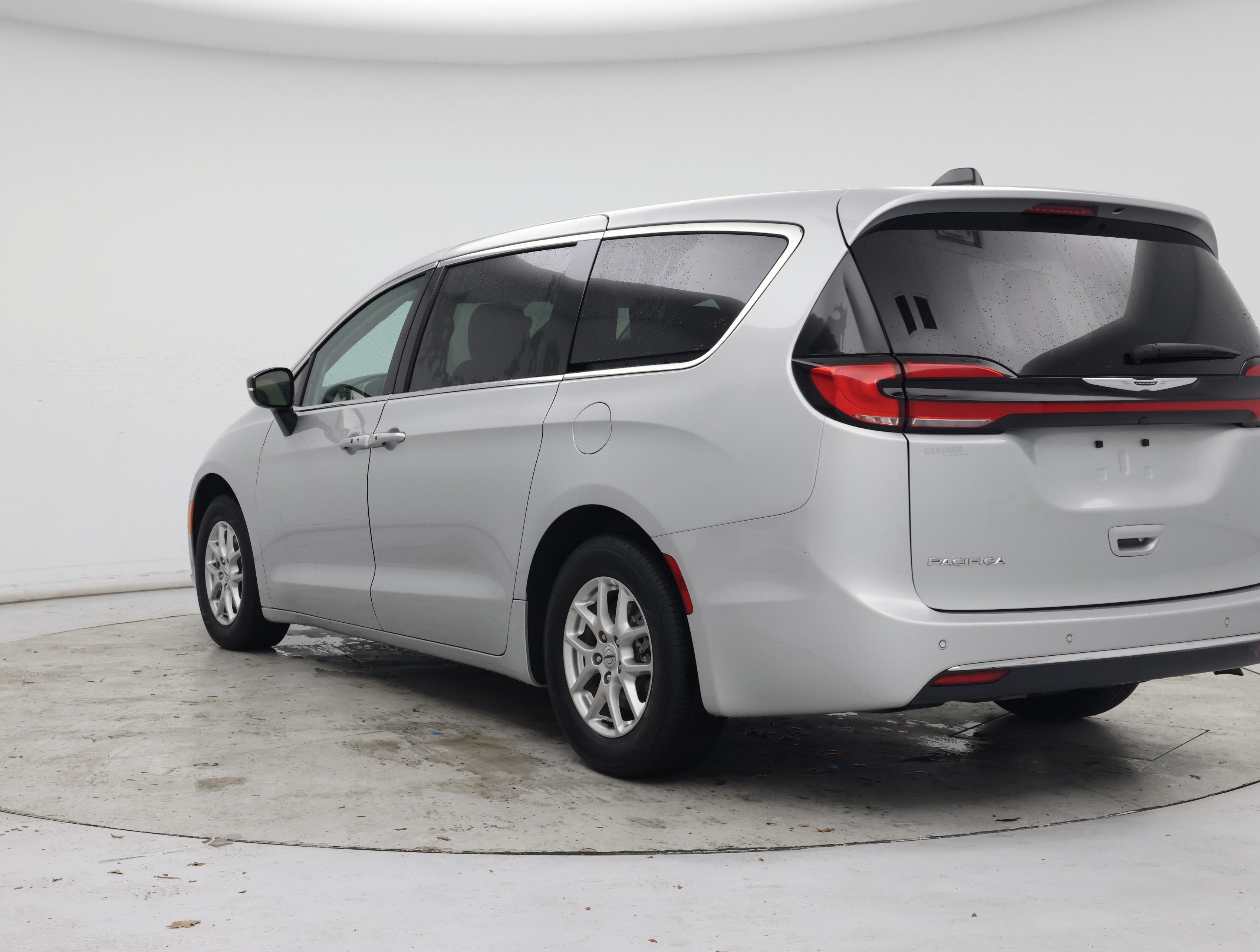 Thumbnail: 2024 Chrysler Pacifica - 2