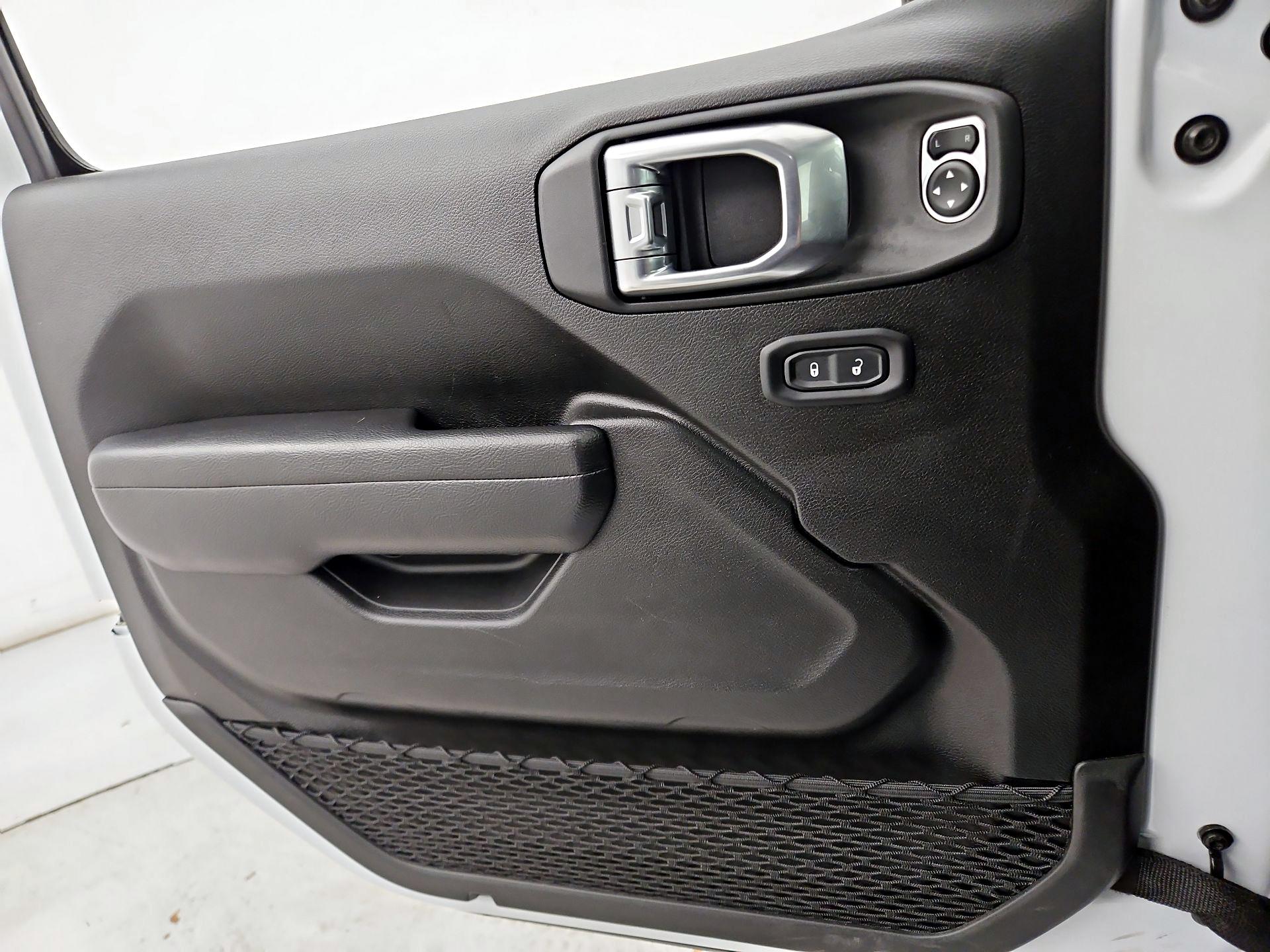 Thumbnail: 2025 Jeep Wrangler - 12