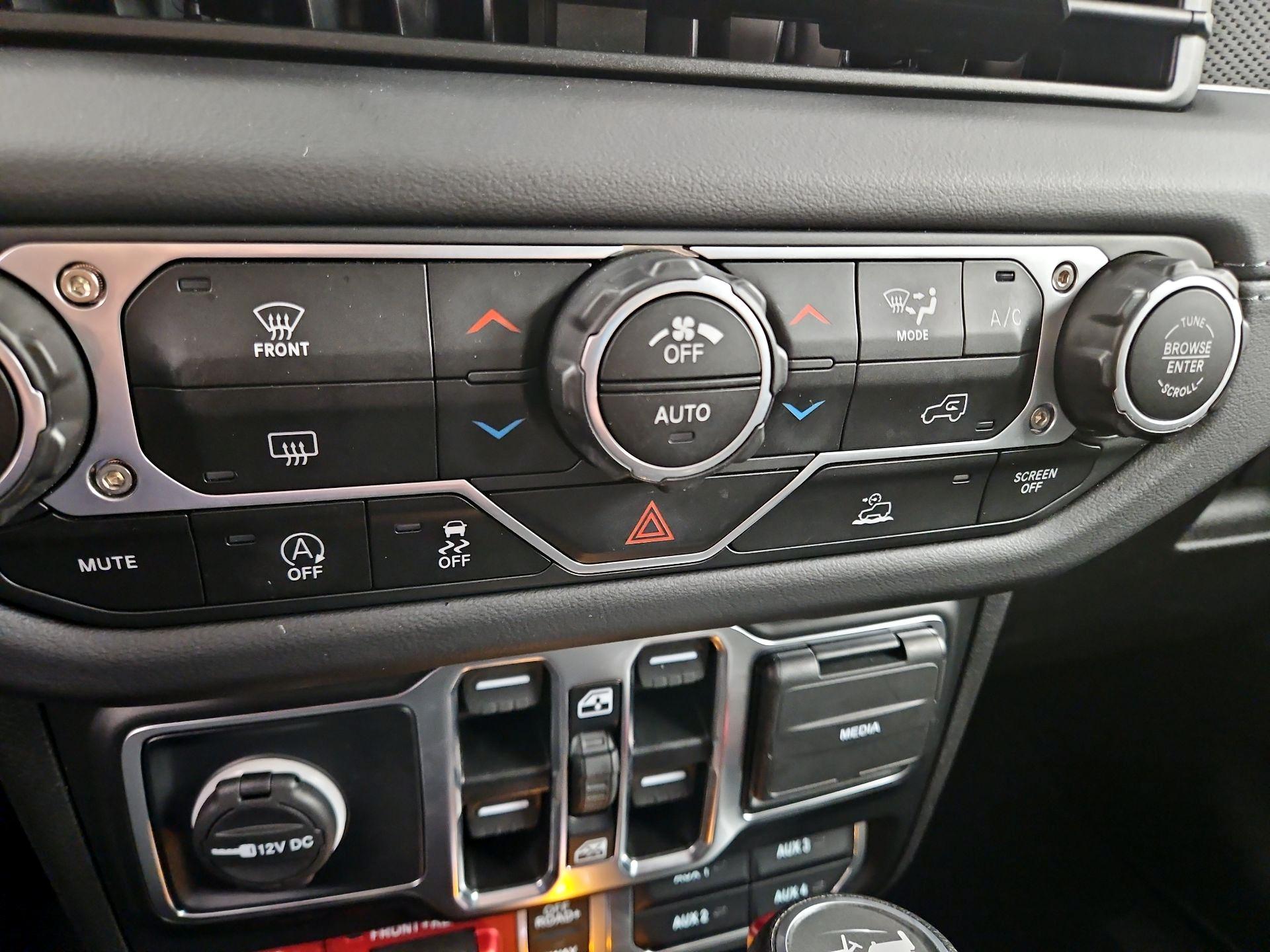 Thumbnail: 2025 Jeep Wrangler - 16