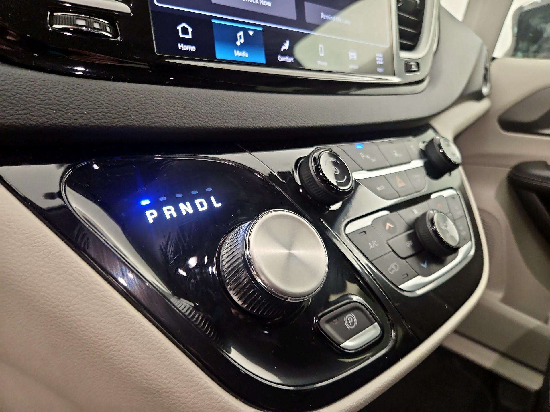 Thumbnail: 2024 Chrysler Pacifica - 17