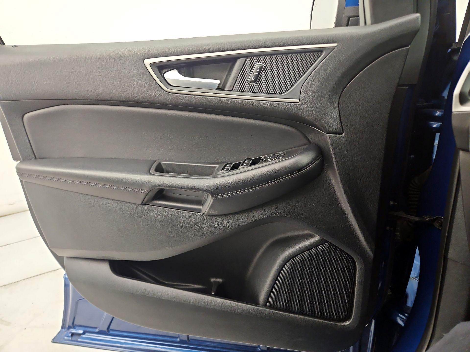 Thumbnail: 2023 Ford Edge - 12