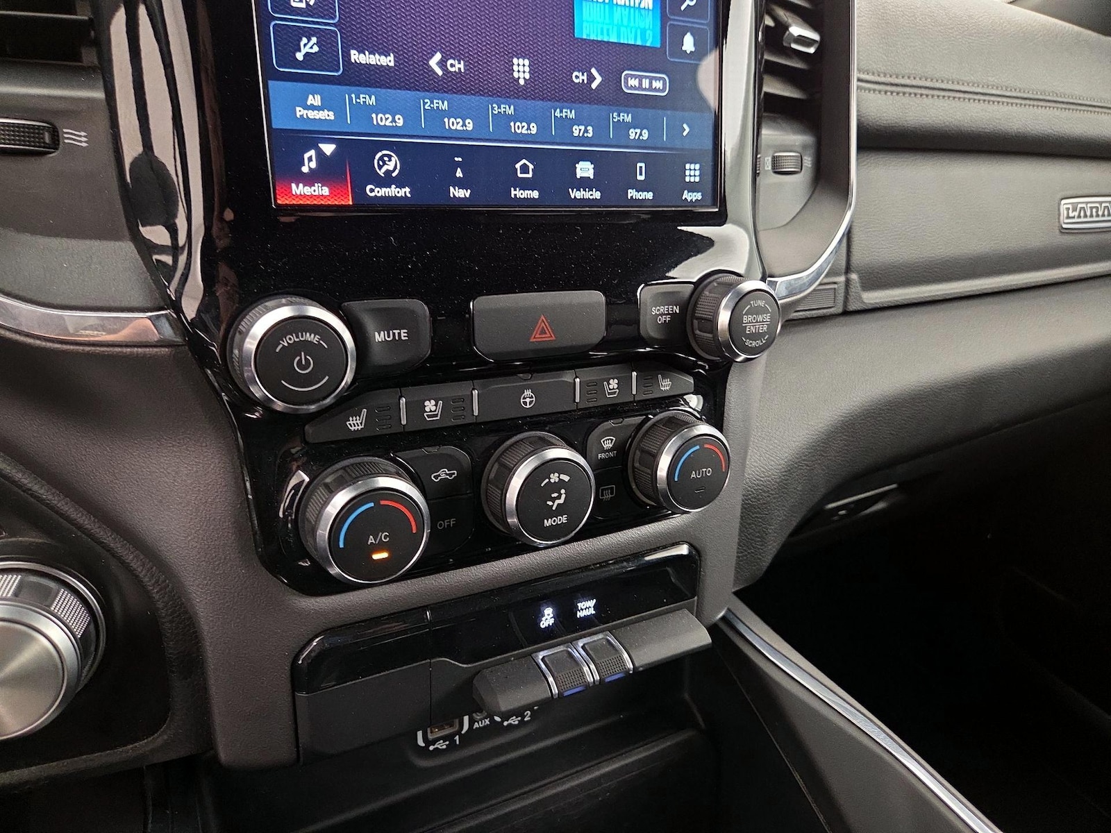 2024 RAM Ram 1500 Pickup Laramie - Photo 17