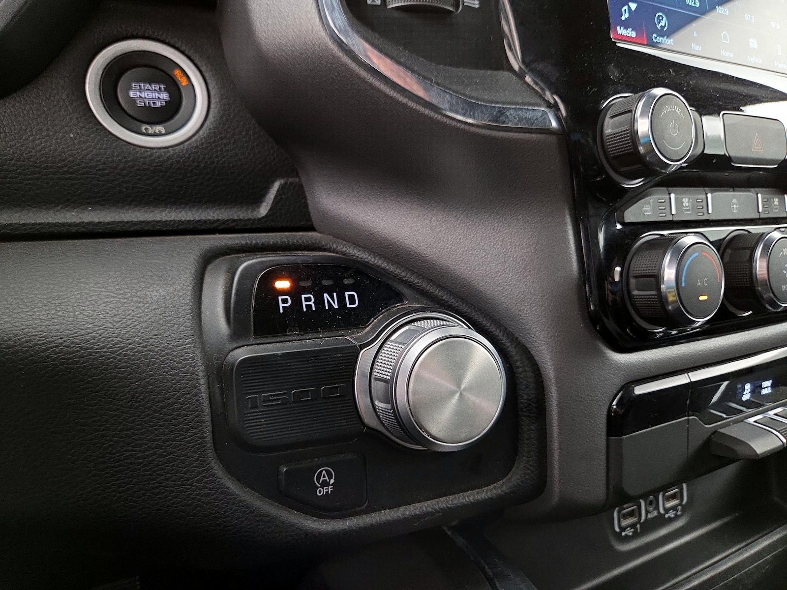 2024 RAM Ram 1500 Pickup Laramie - Photo 18