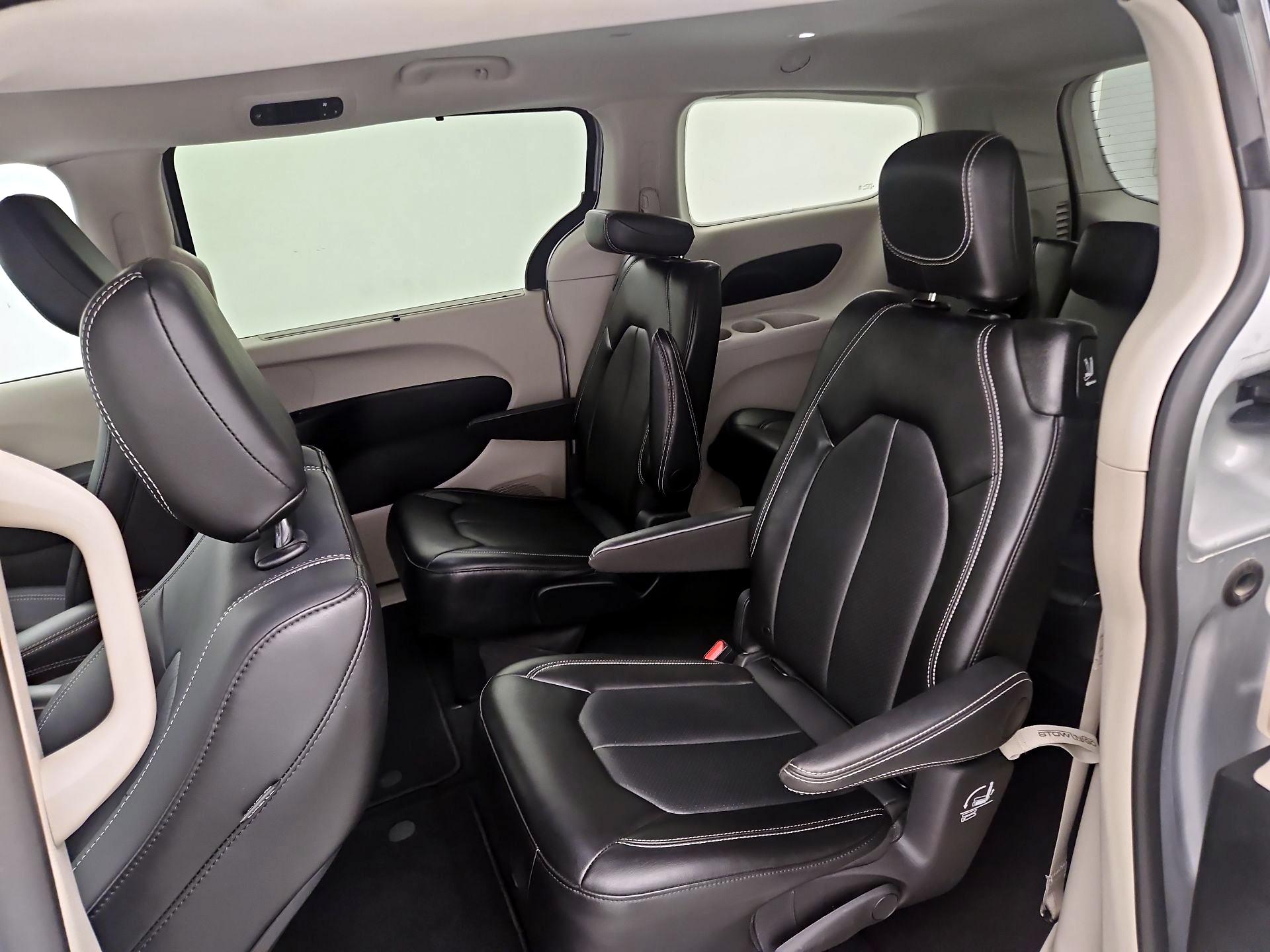 Thumbnail: 2024 Chrysler Pacifica - 19