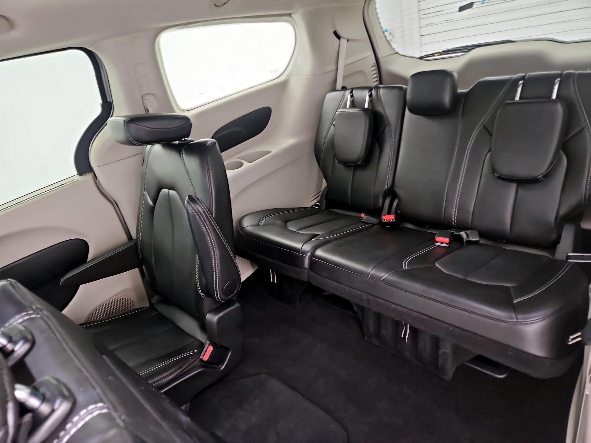 Thumbnail: 2024 Chrysler Pacifica - 20