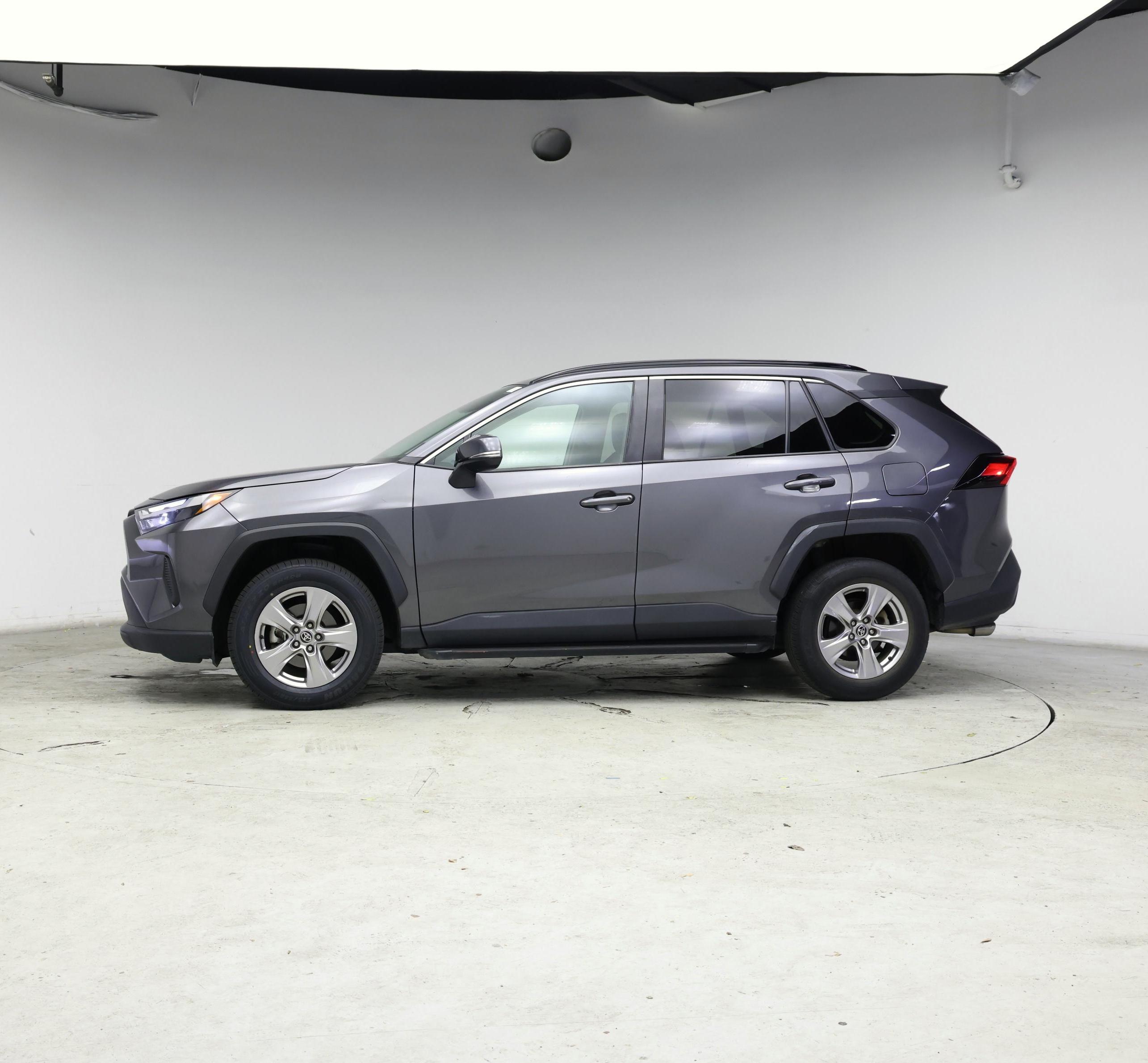 Thumbnail: 2022 Toyota RAV4 - 3