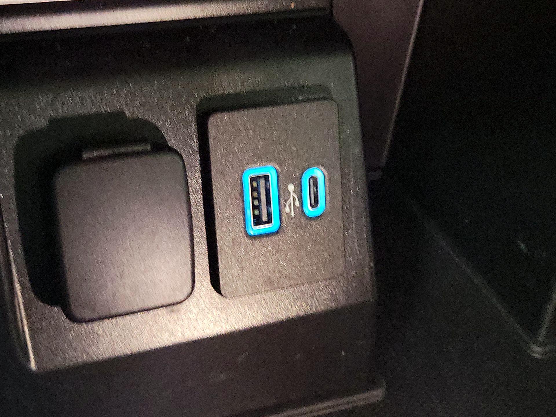 Thumbnail: 2020 Ford Explorer - 18