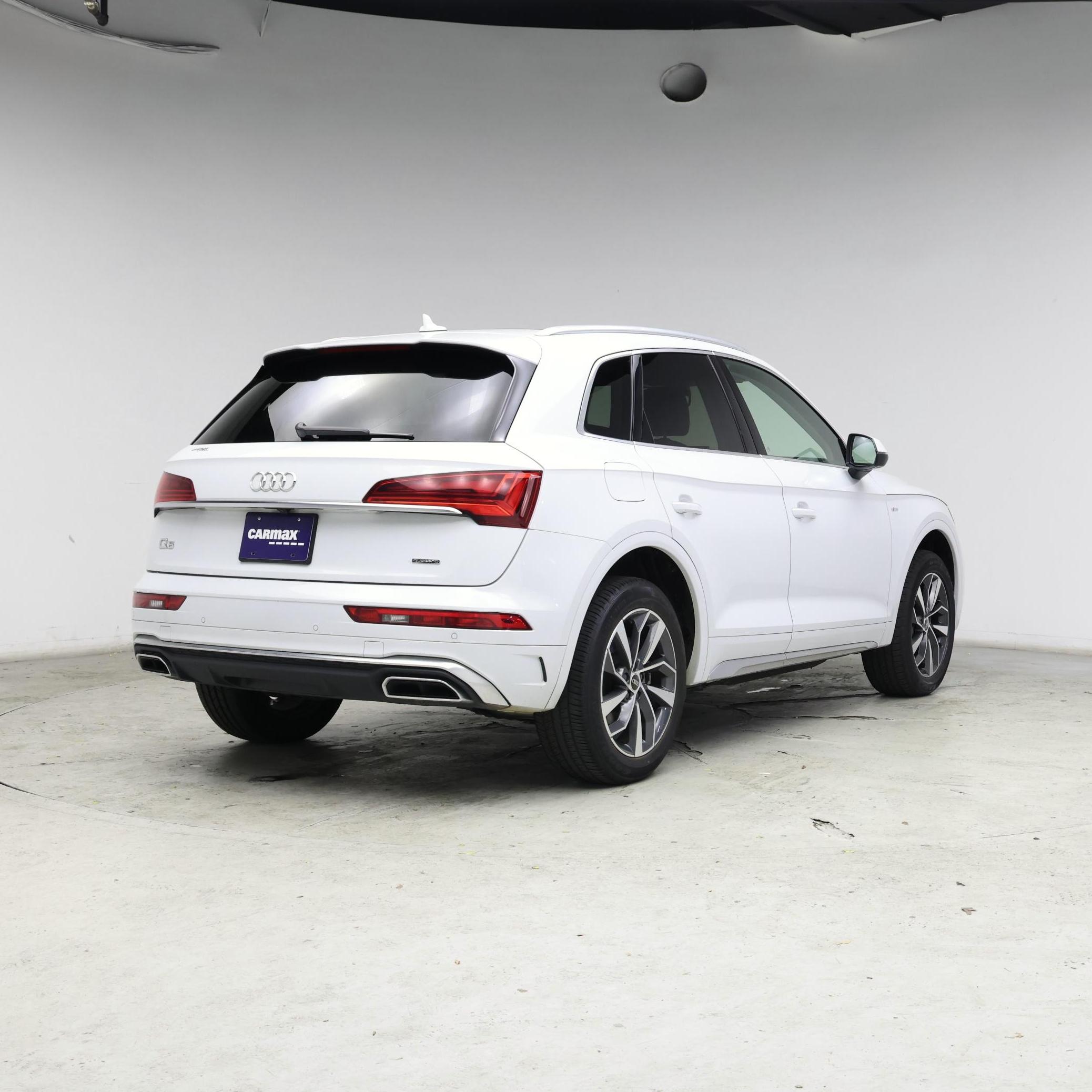 Thumbnail: 2023 Audi Q5 - 8