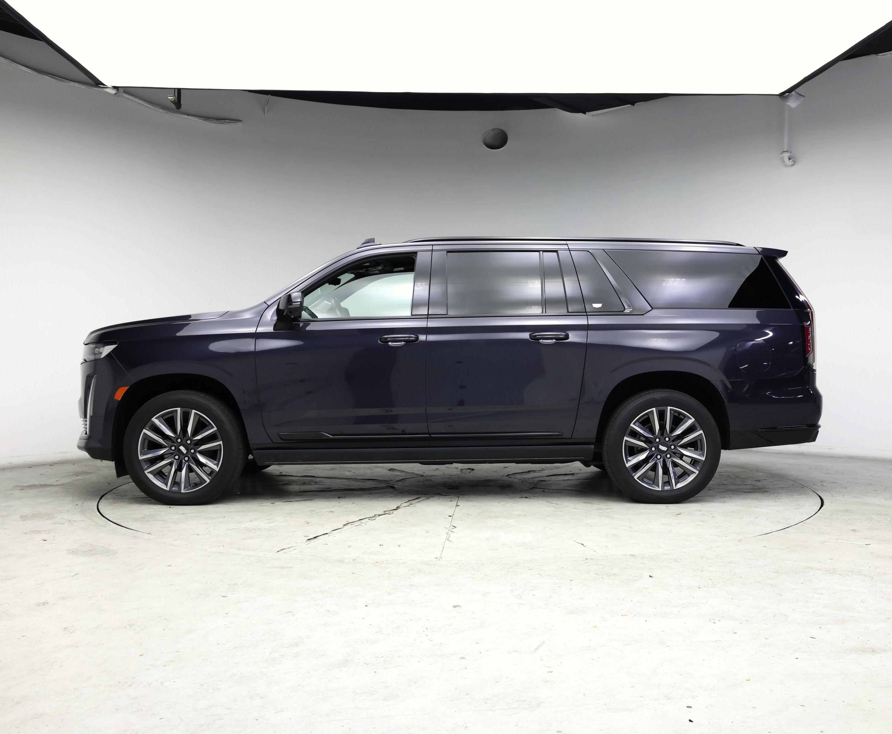 Thumbnail: 2022 Cadillac Escalade - 3