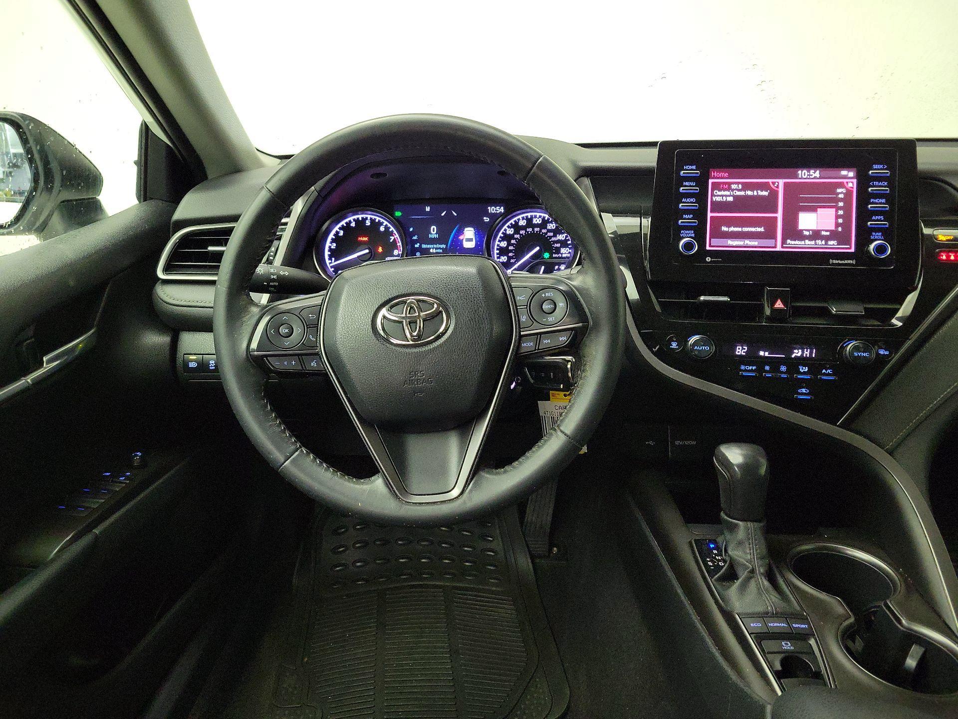 Thumbnail: 2022 Toyota Camry - 10