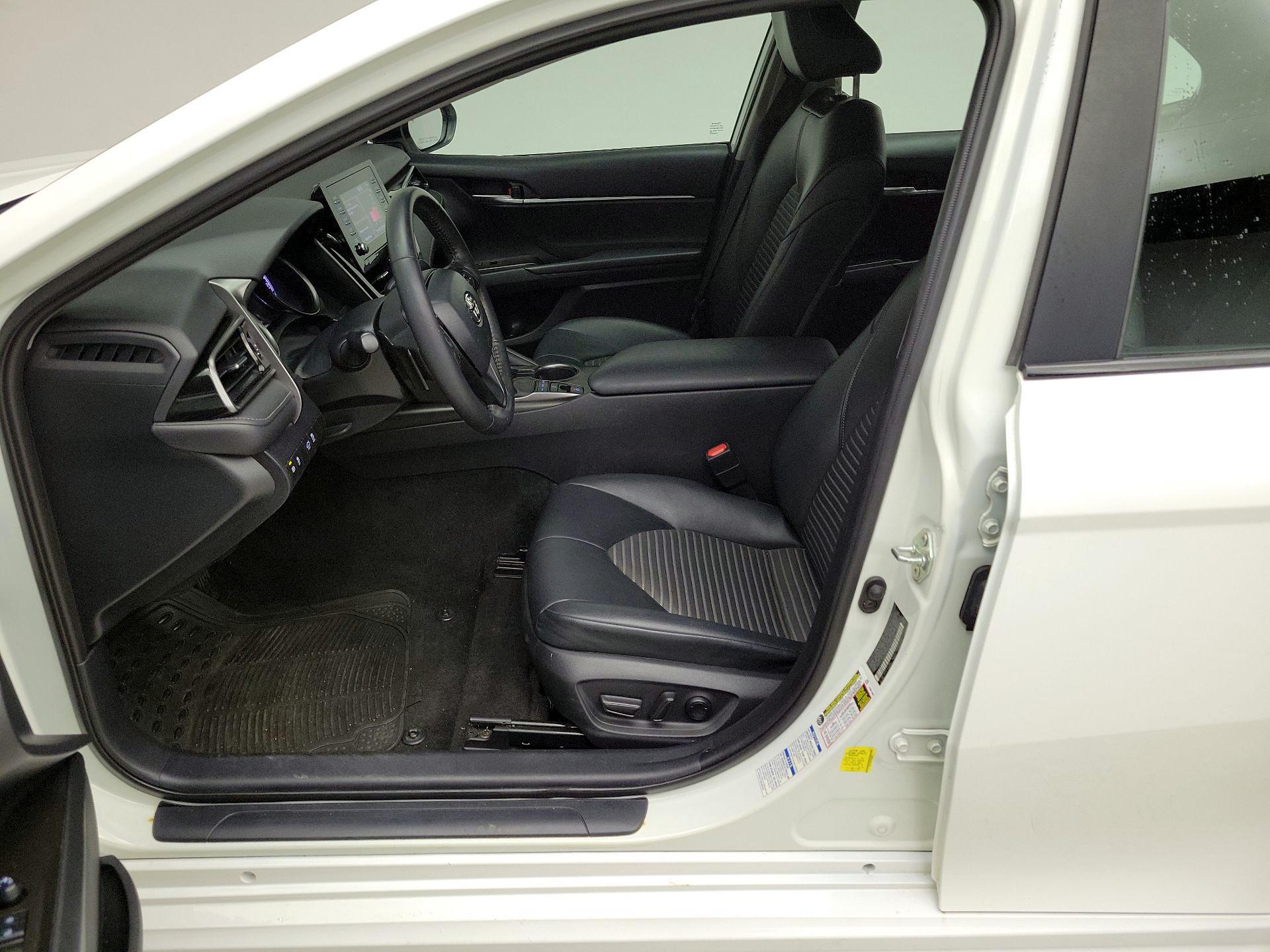 Thumbnail: 2022 Toyota Camry - 11