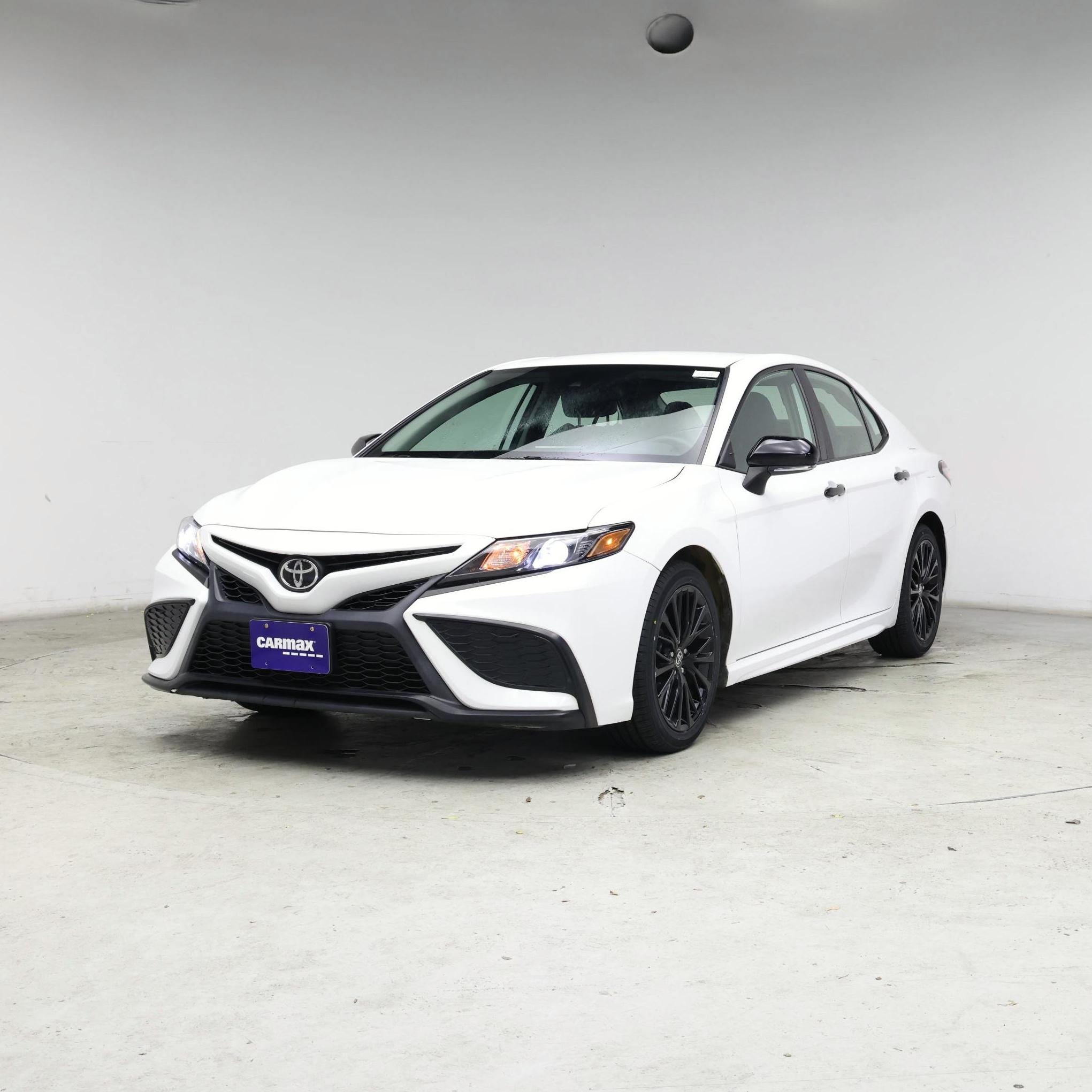 Thumbnail: 2022 Toyota Camry - 4