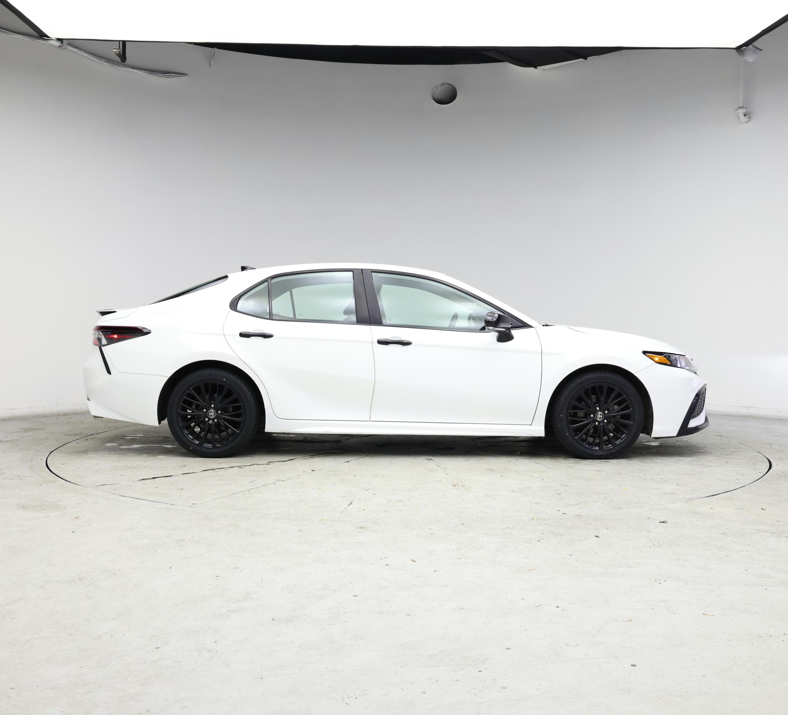 Thumbnail: 2022 Toyota Camry - 7