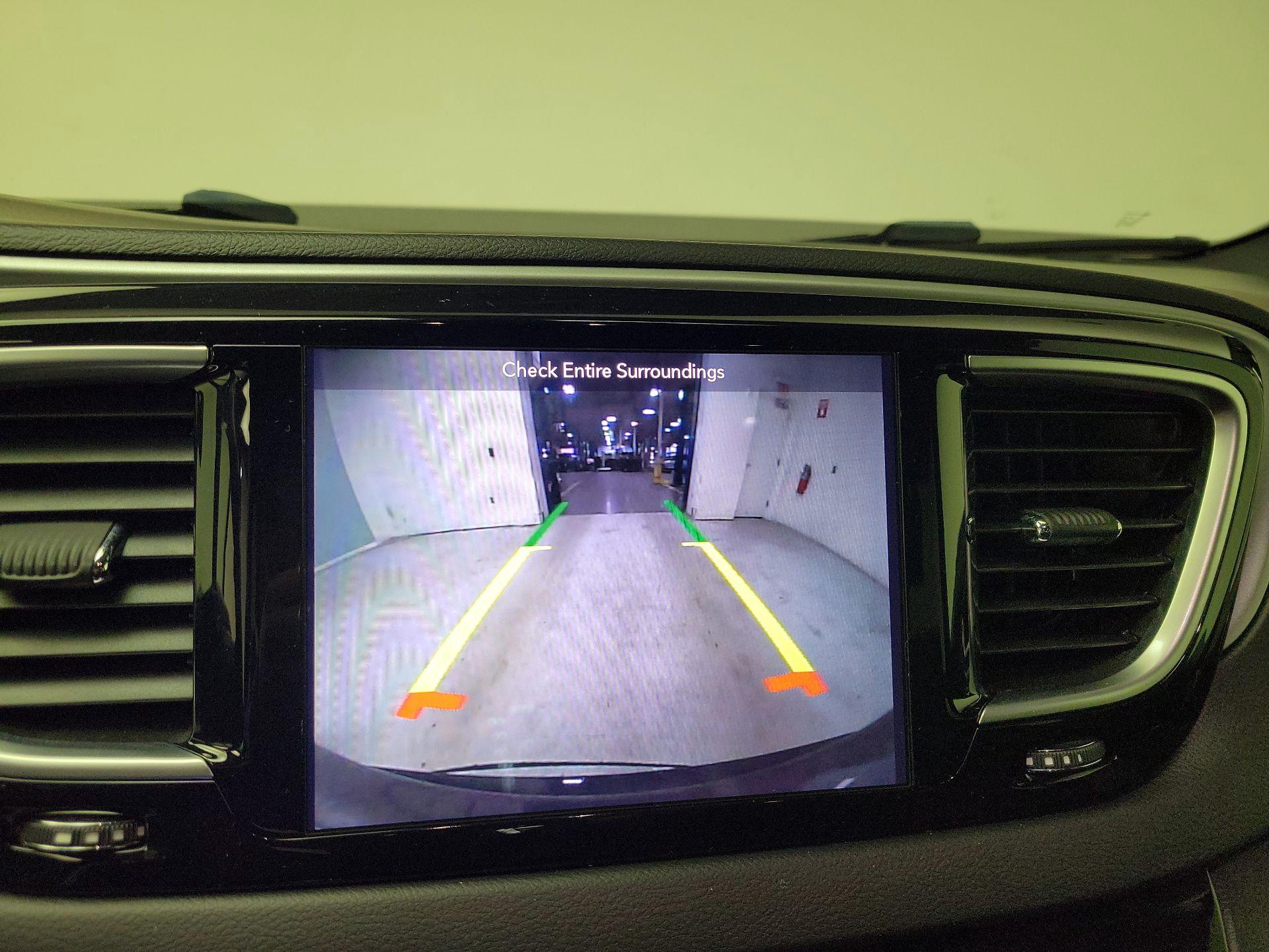 Thumbnail: 2018 Chrysler Pacifica - 15