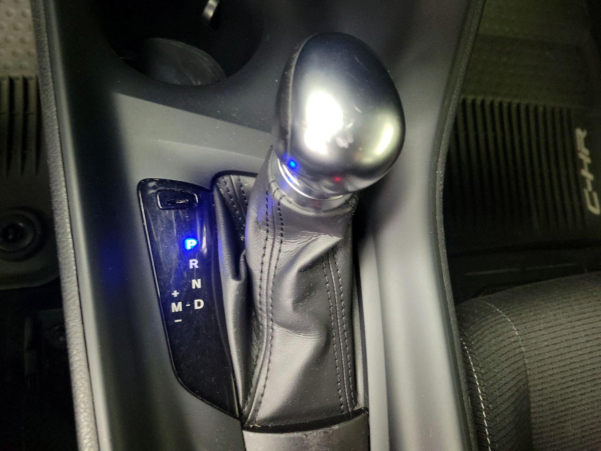 Thumbnail: 2019 Toyota C-HR - 17